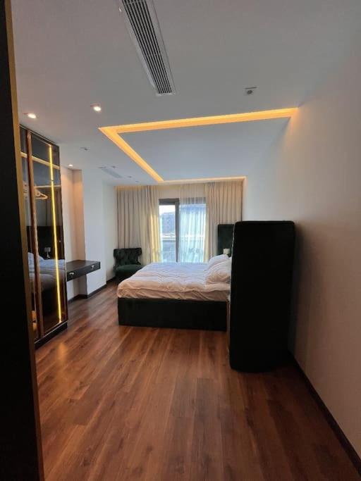 luxurious sea view apartment
