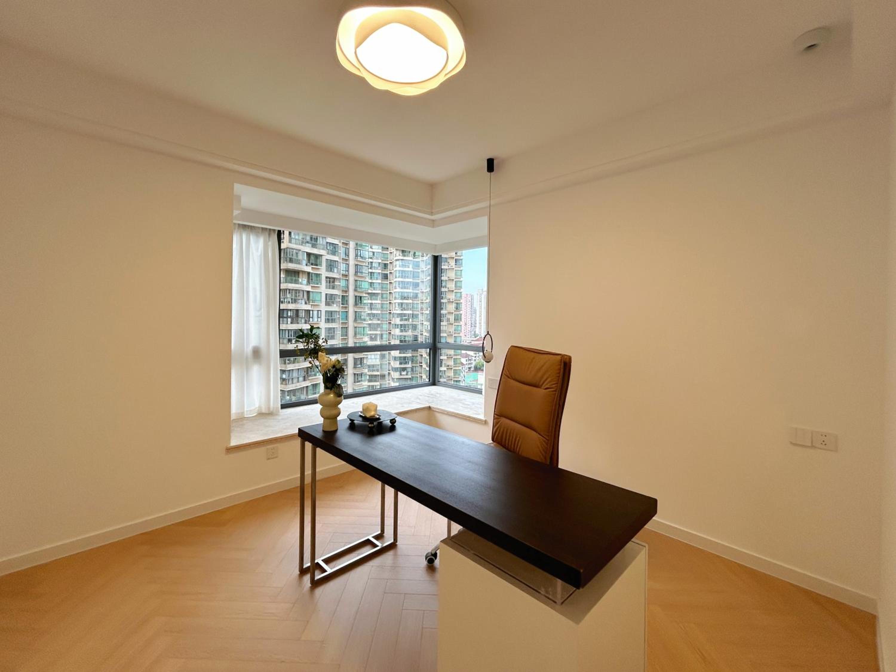Eastern Hub - Bund Branch Quality Renovated Luxury 3Bedroom, Spacious Living Room Fully Equipped Haiyue Garden