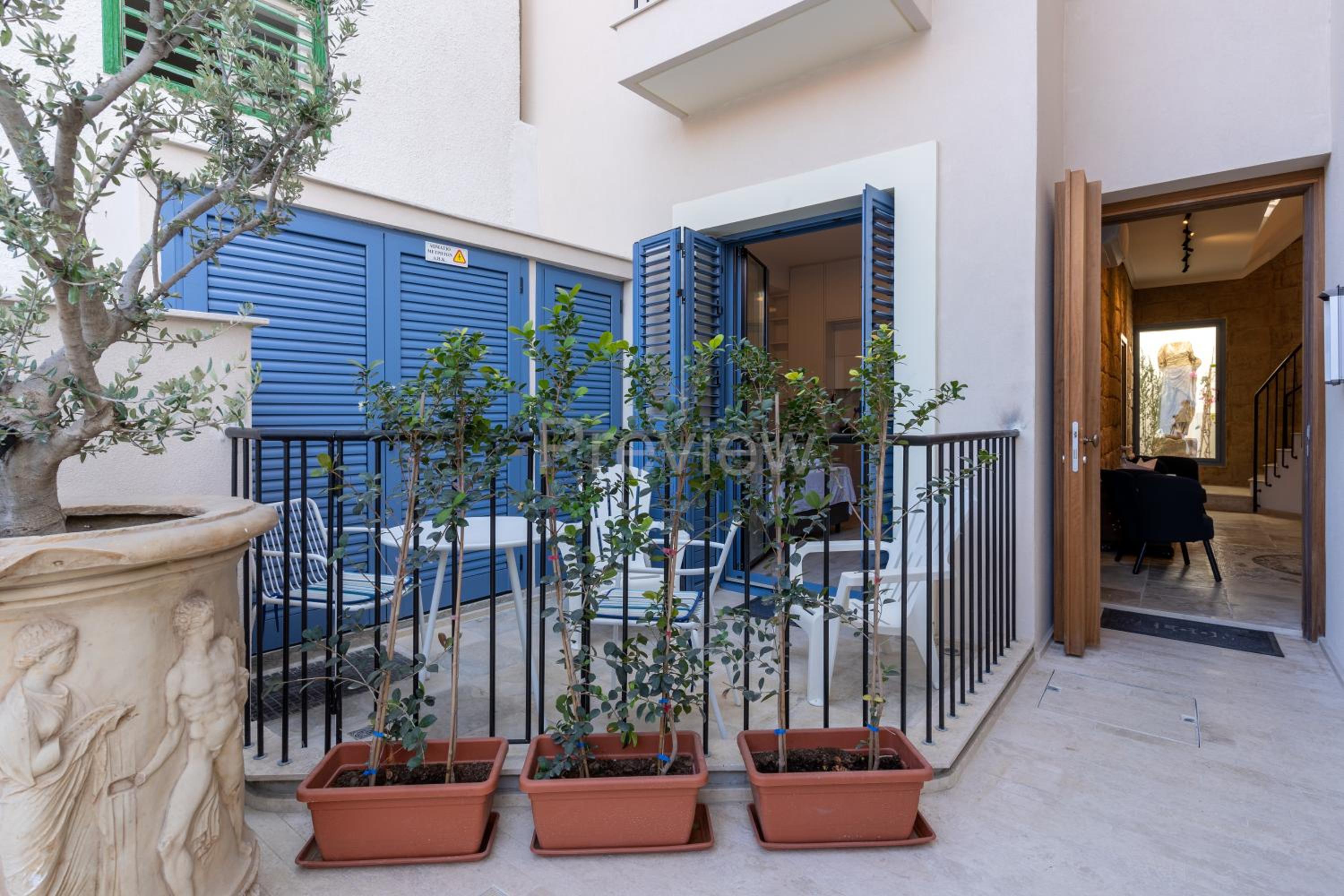Le Voyageur By the Sea - Furnished Rooms