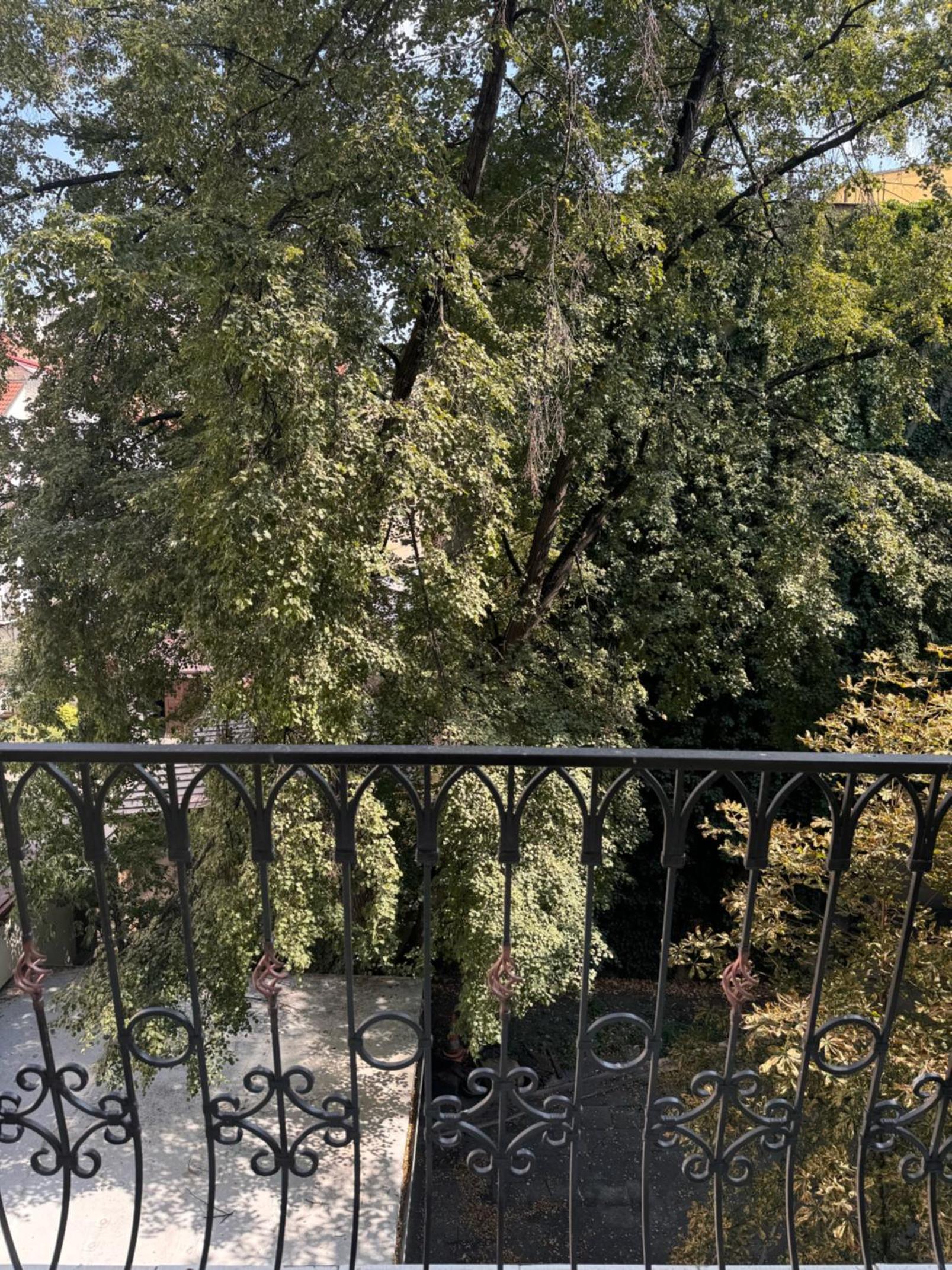 Arbes 14 - Mirror of Prague