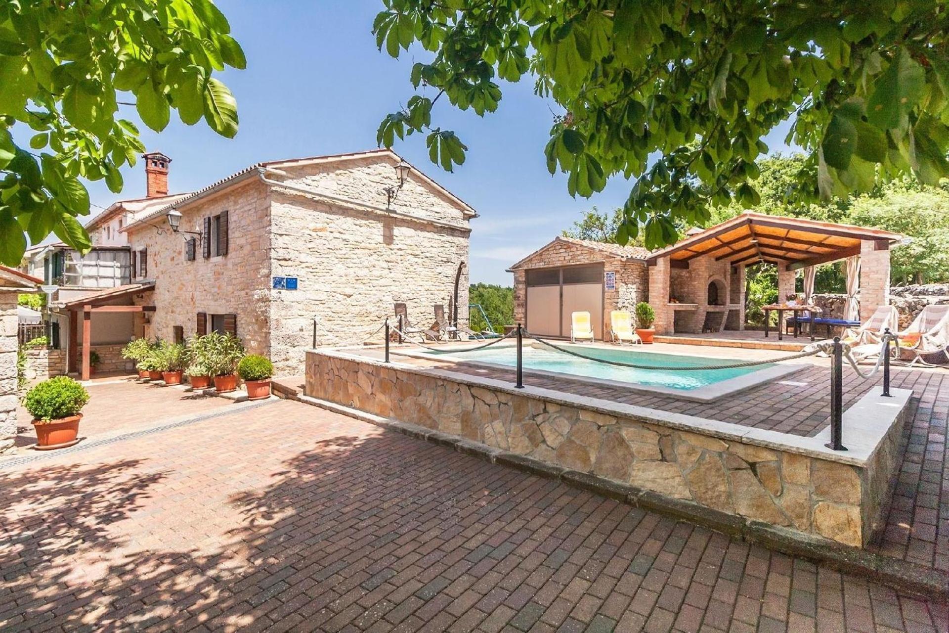 Wunderschönes Ferienhaus in Matijaši mit Großer Terrasse photo 2