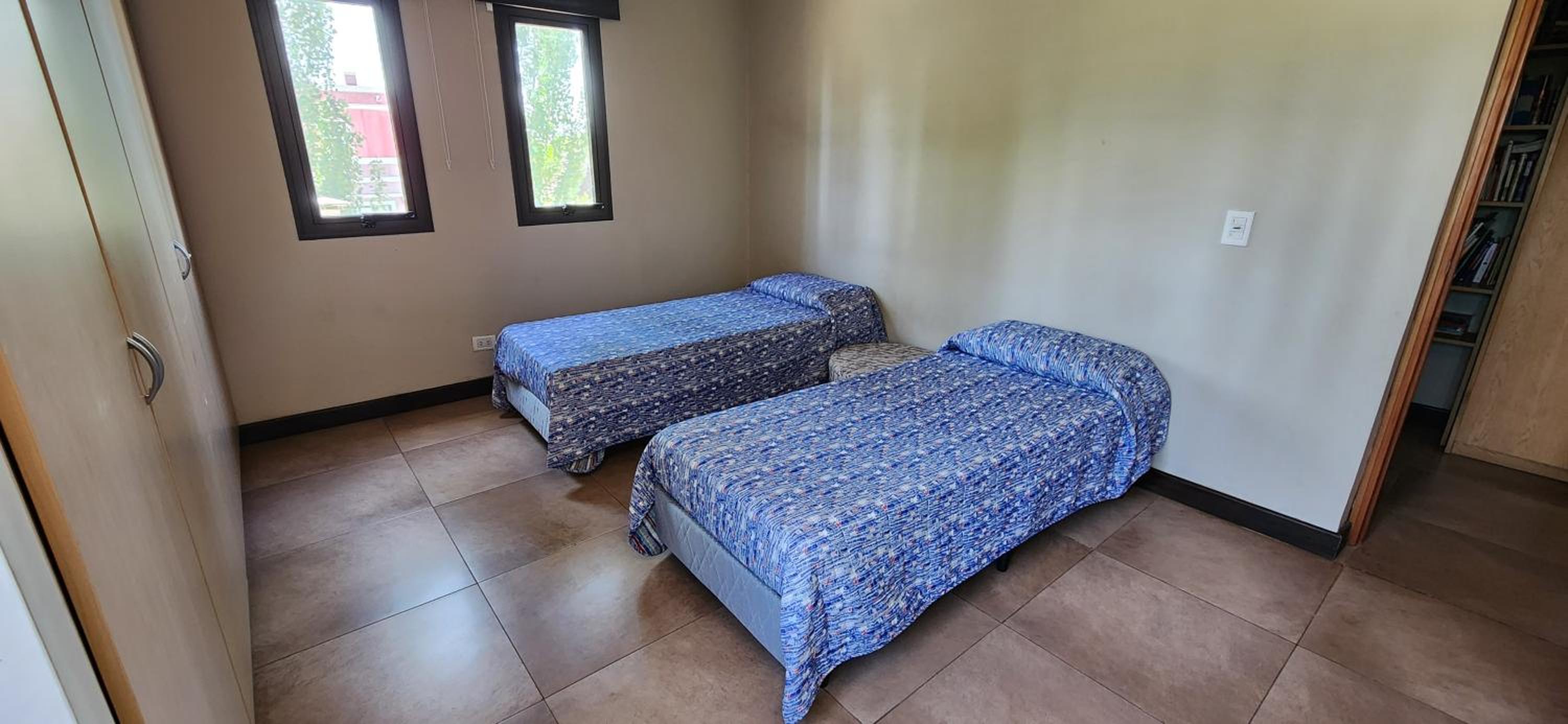 Hermosa casa con pileta en zona de viñedos