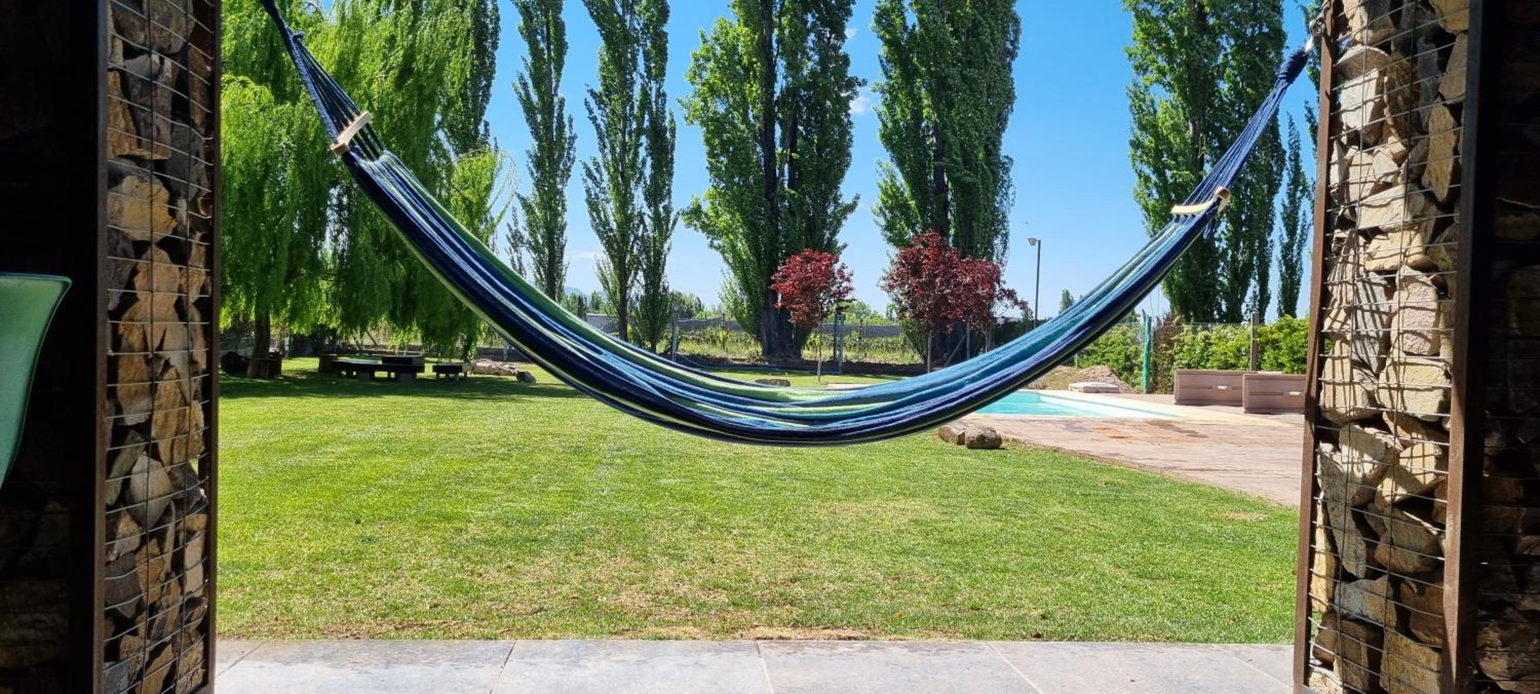 Hermosa casa con pileta en zona de viñedos