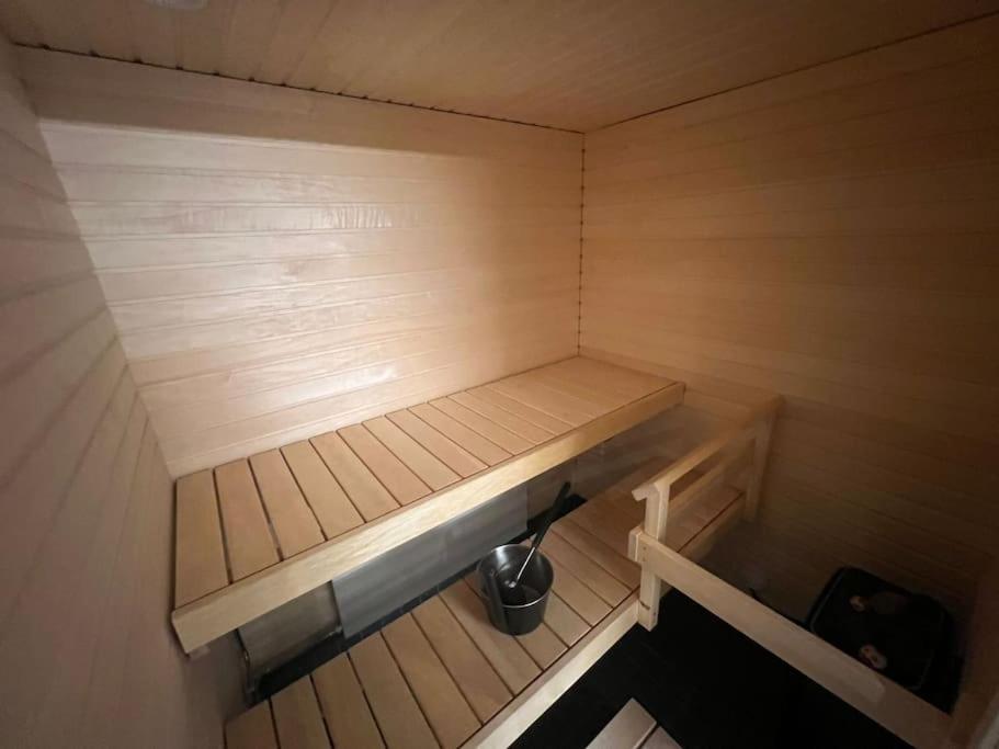Cozy two bedroom apartment with sauna, garden and terrace