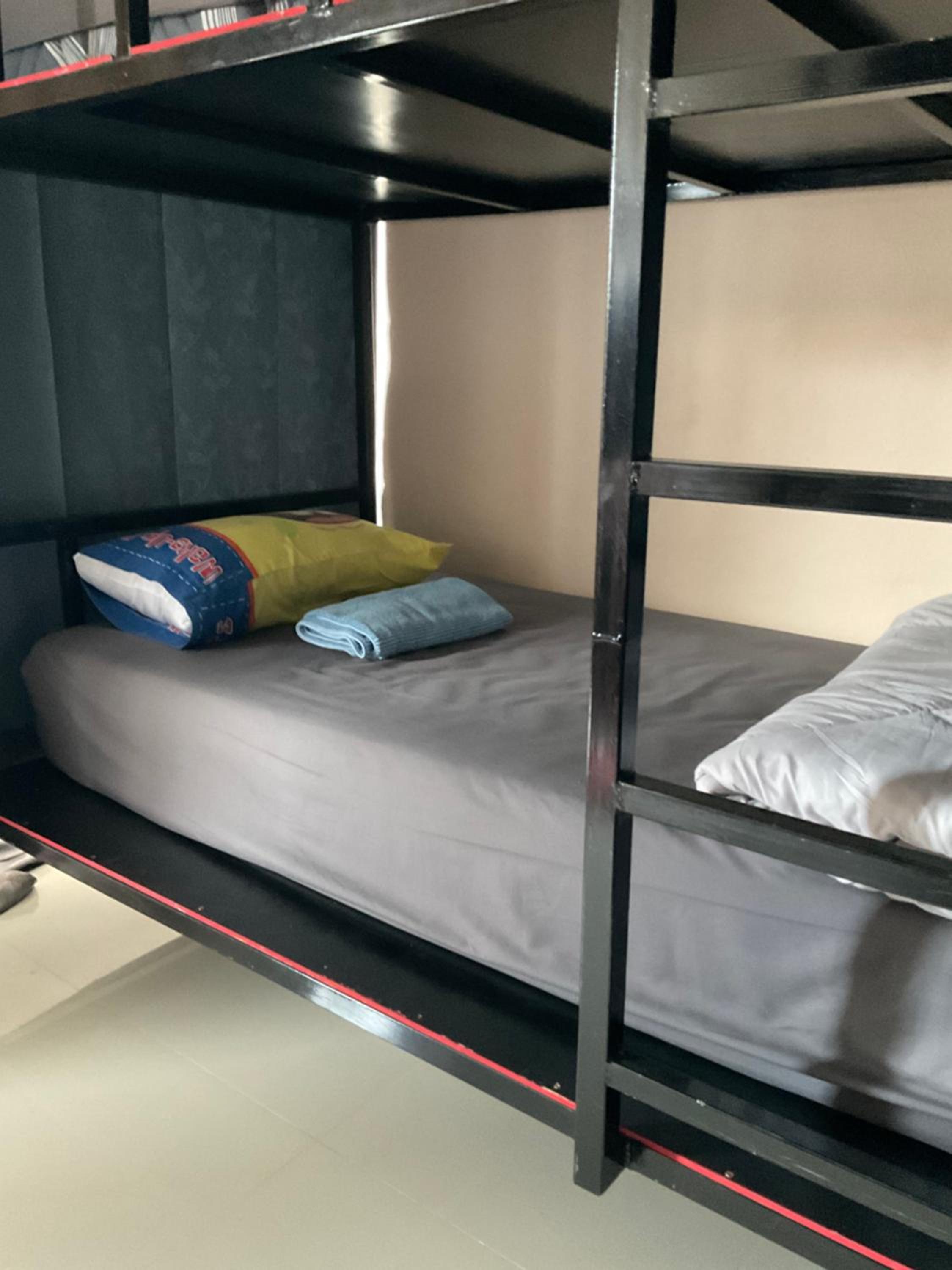 Khaosok city hostel