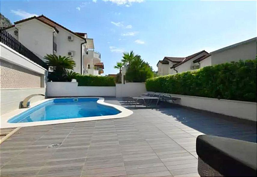 Apartment with private pool Kotor, Ljuta