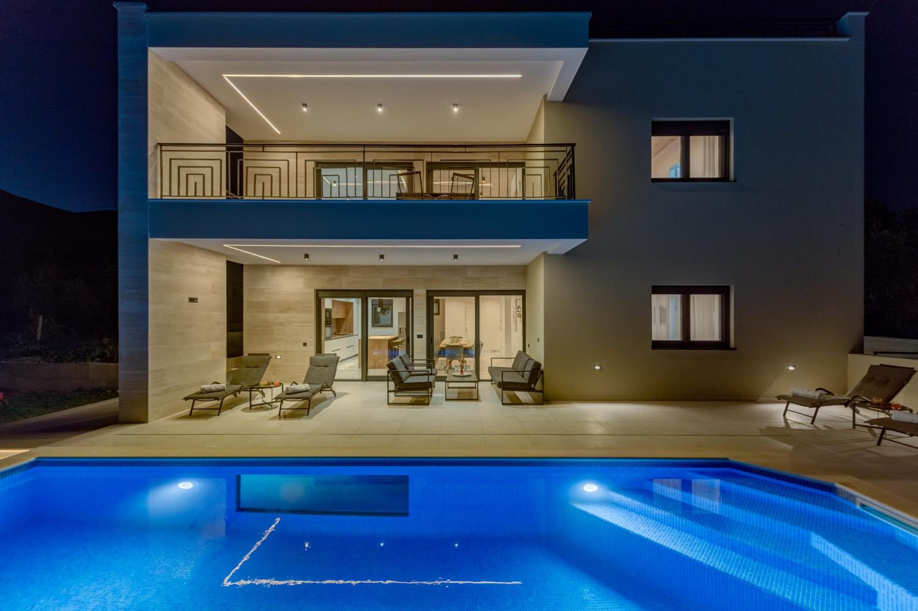 Luxury Villa Providenza view 2