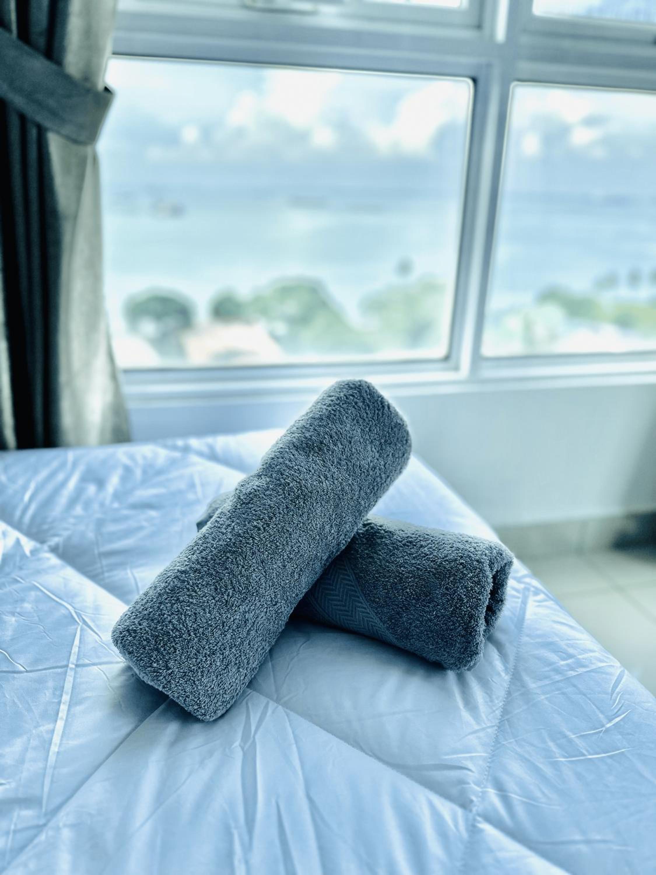 10pax 3-Bedroom l Seaview l Georgetown l Gleneagles l Mansion One photo 3