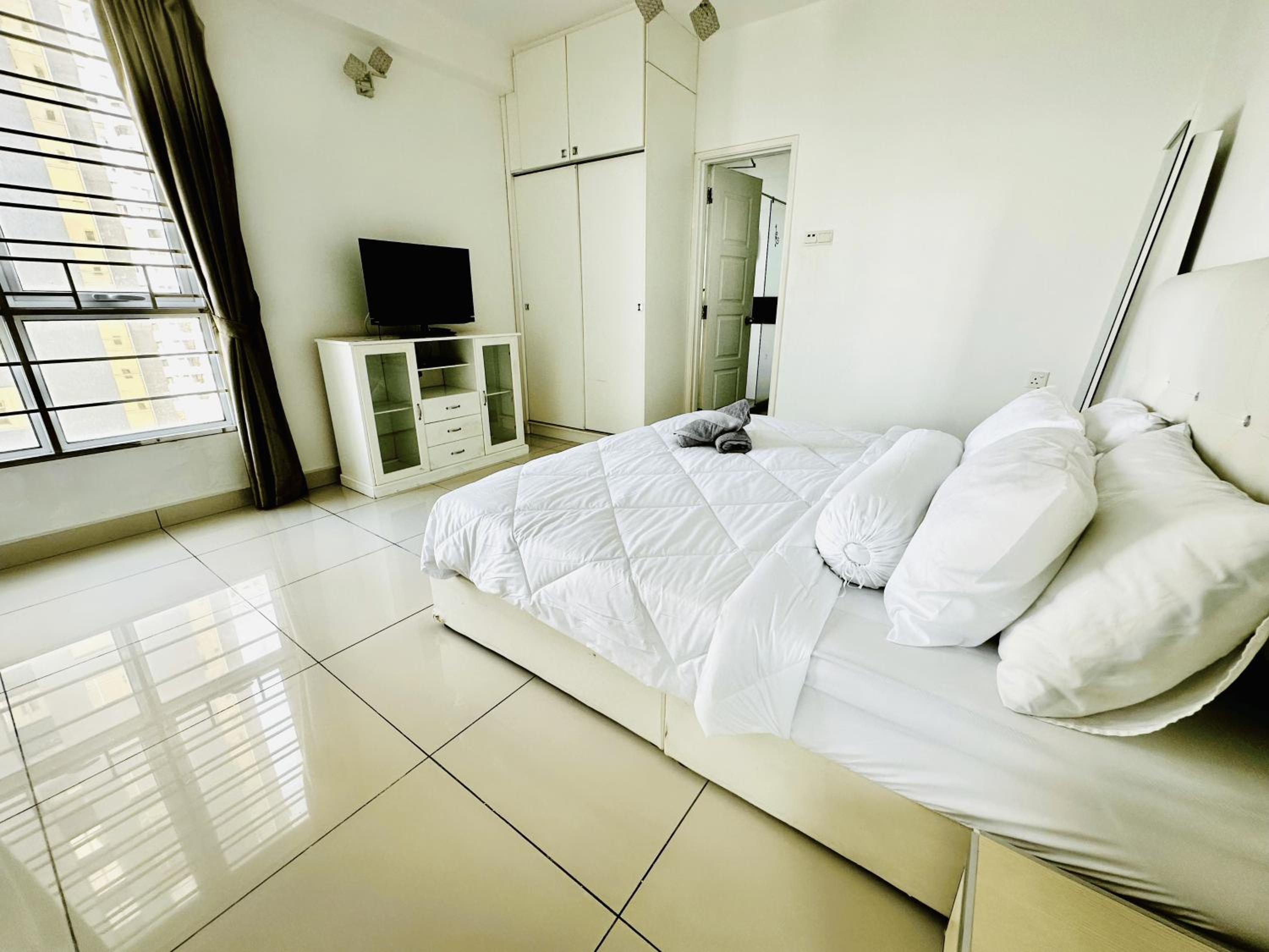 10pax 3-Bedroom l Seaview l Georgetown l Gleneagles l Mansion One photo 5