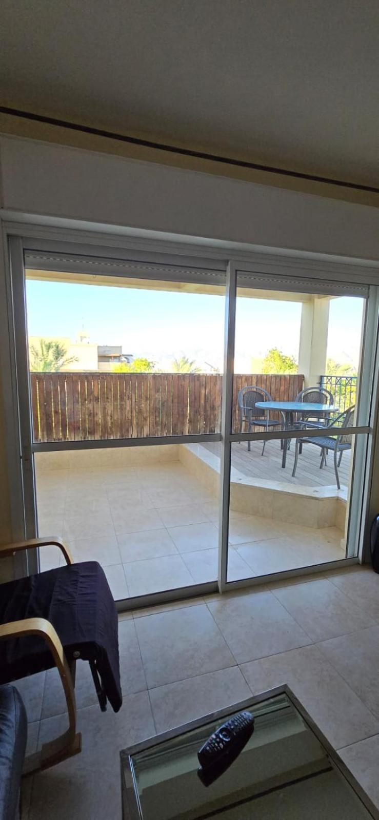 Exclusive cozy 3bdr apartment with balcony and full sea view view 4