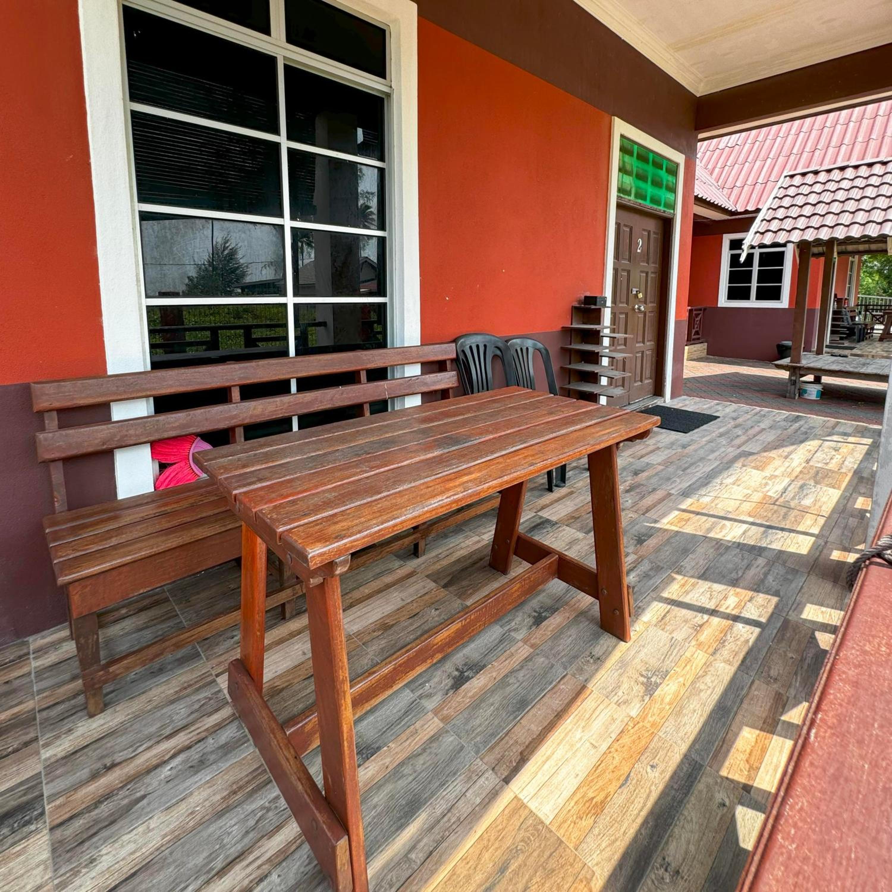 Ombak Beach Homestay Traditional Villas