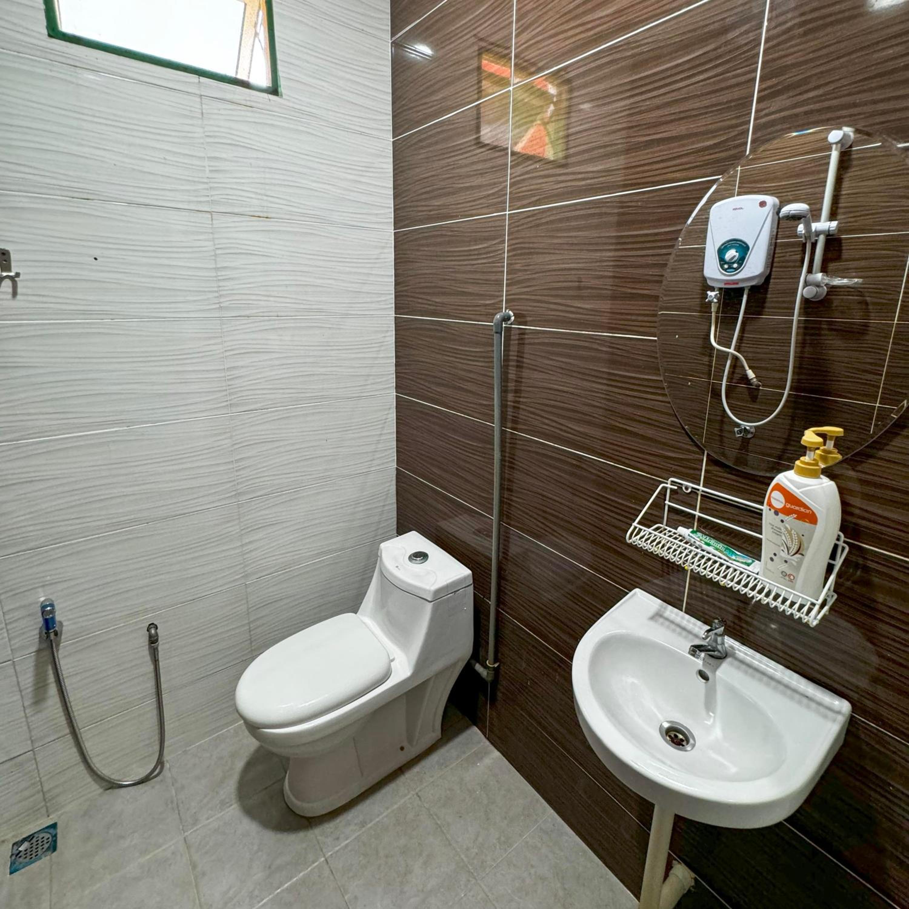 Ombak Beach Homestay Traditional Villas