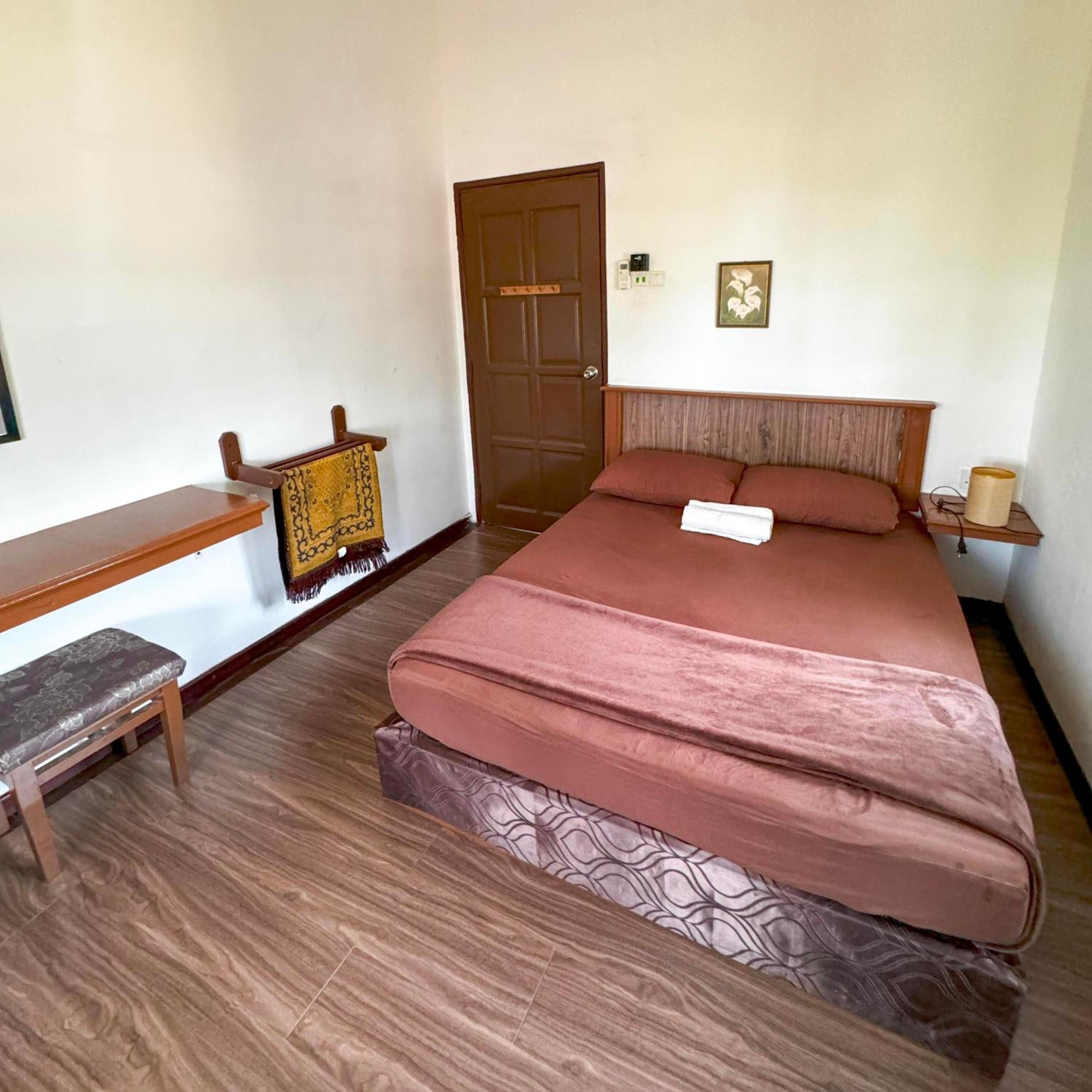 Ombak Beach Homestay Traditional Villas