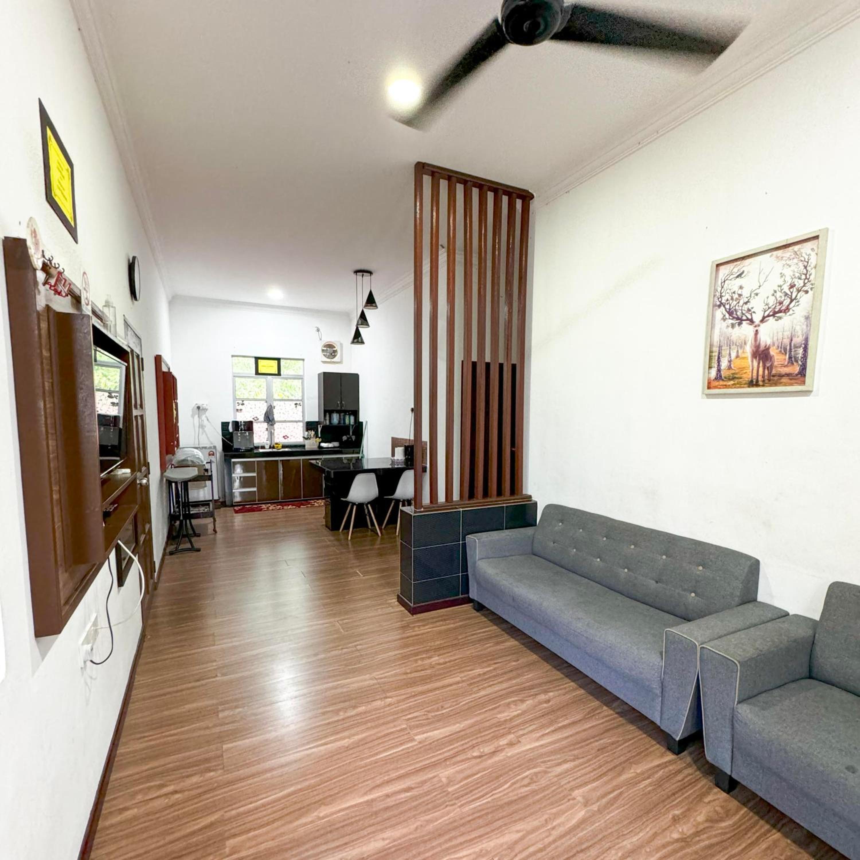 Ombak Beach Homestay Traditional Villas