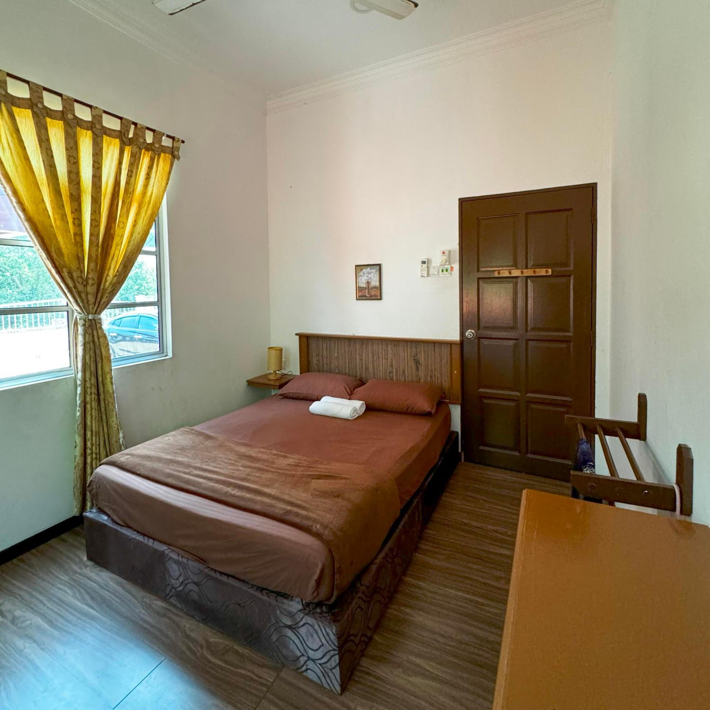 Ombak Beach Homestay Traditional Villas