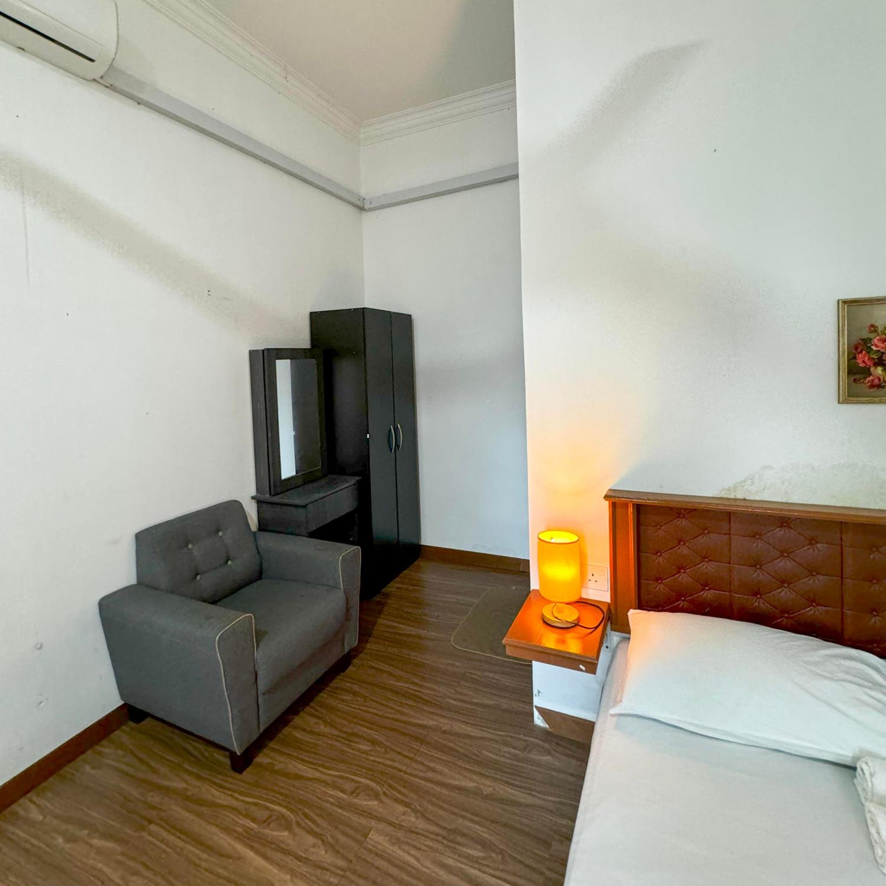 Ombak Beach Homestay Traditional Villas