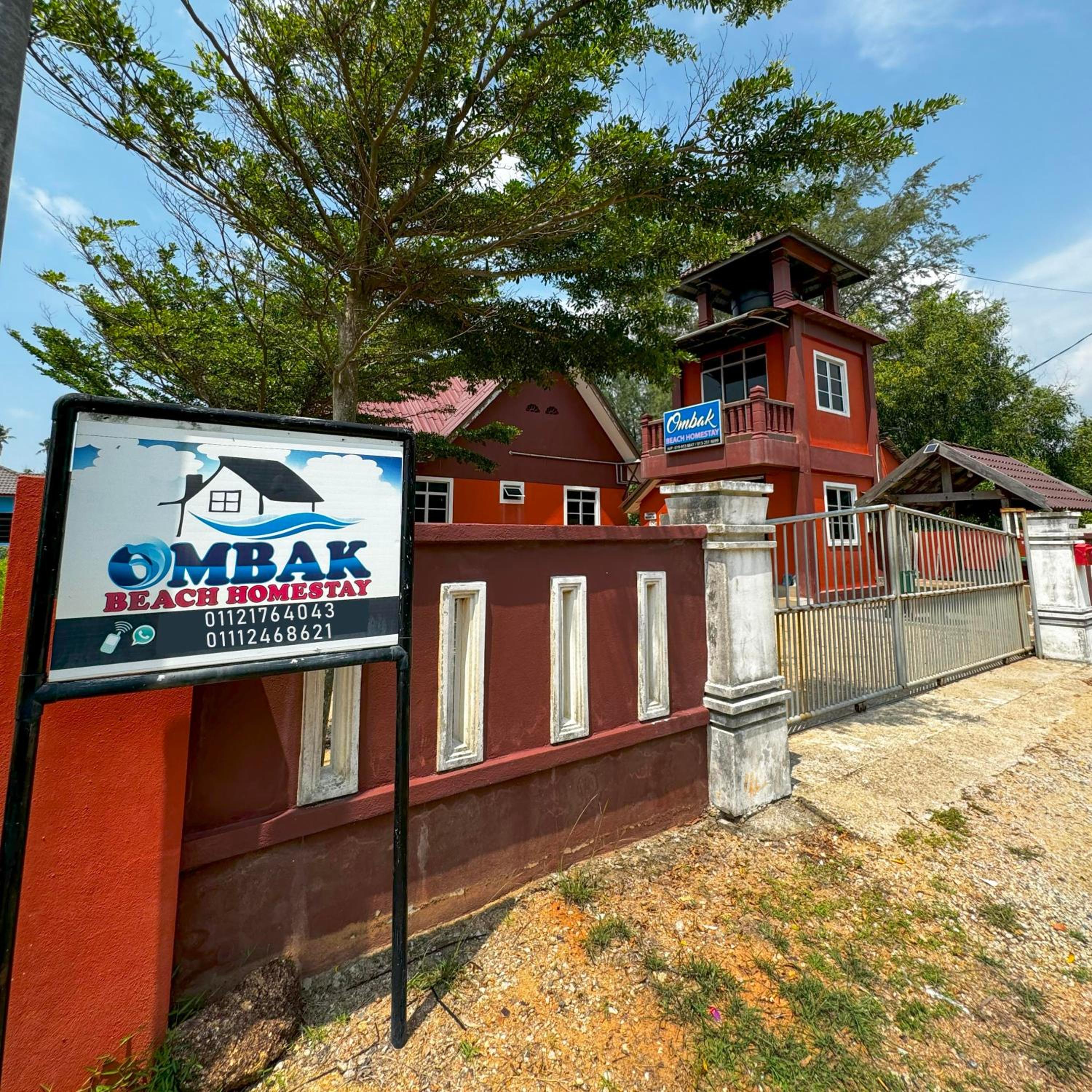 Ombak Beach Homestay Traditional Villas