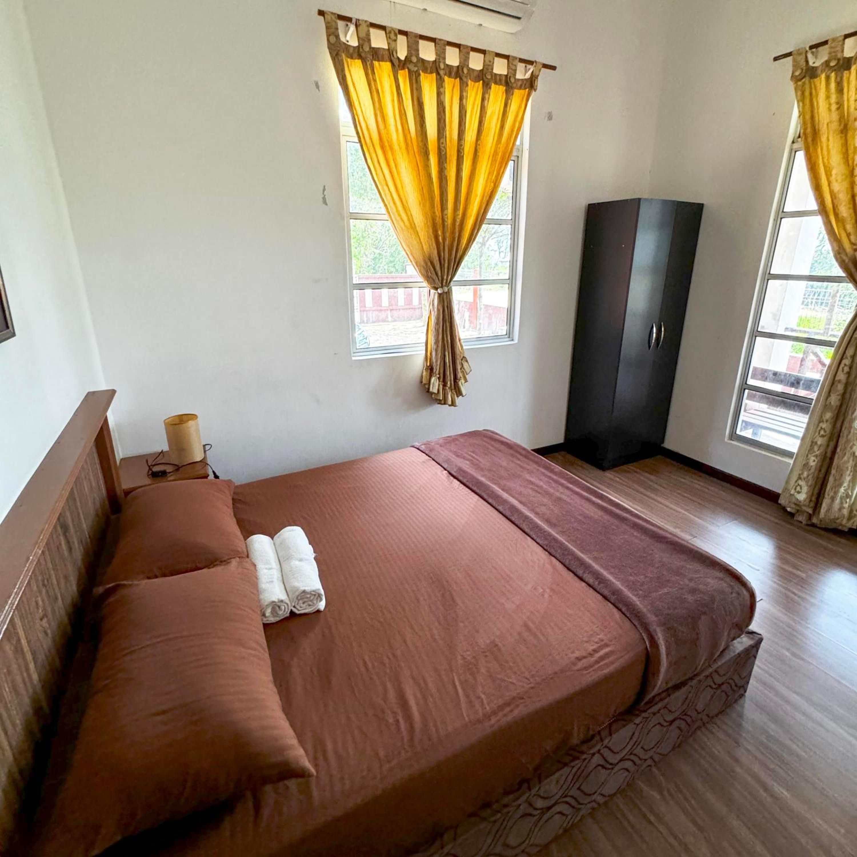 Ombak Beach Homestay Traditional Villas