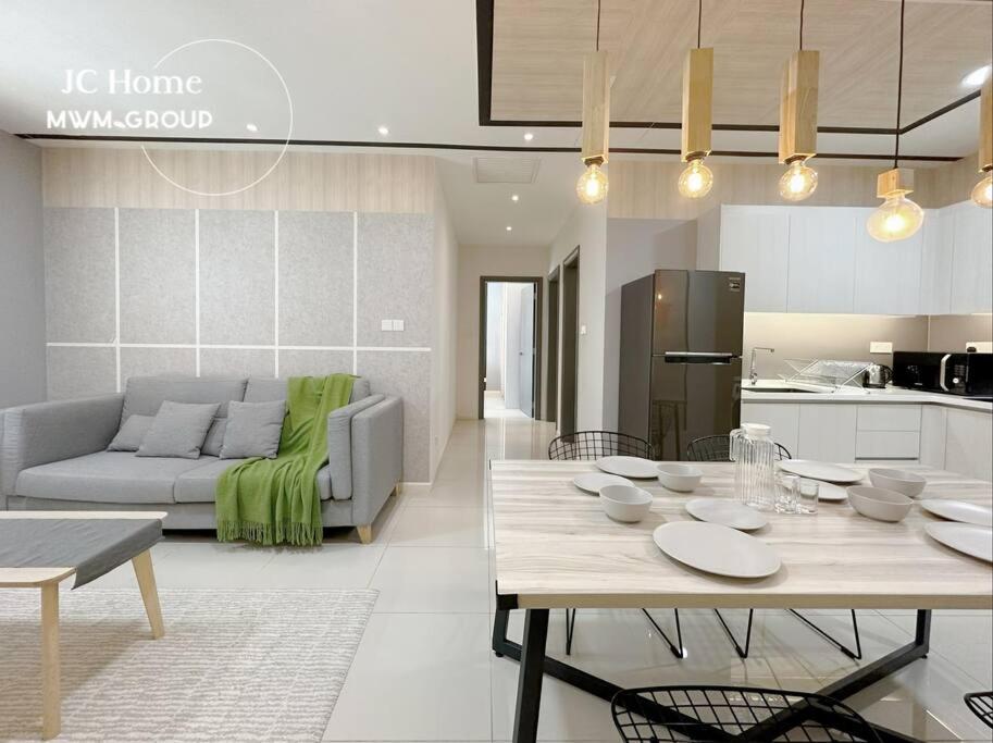 Suasana Suites CitySquare JBCC JCHome By MWM