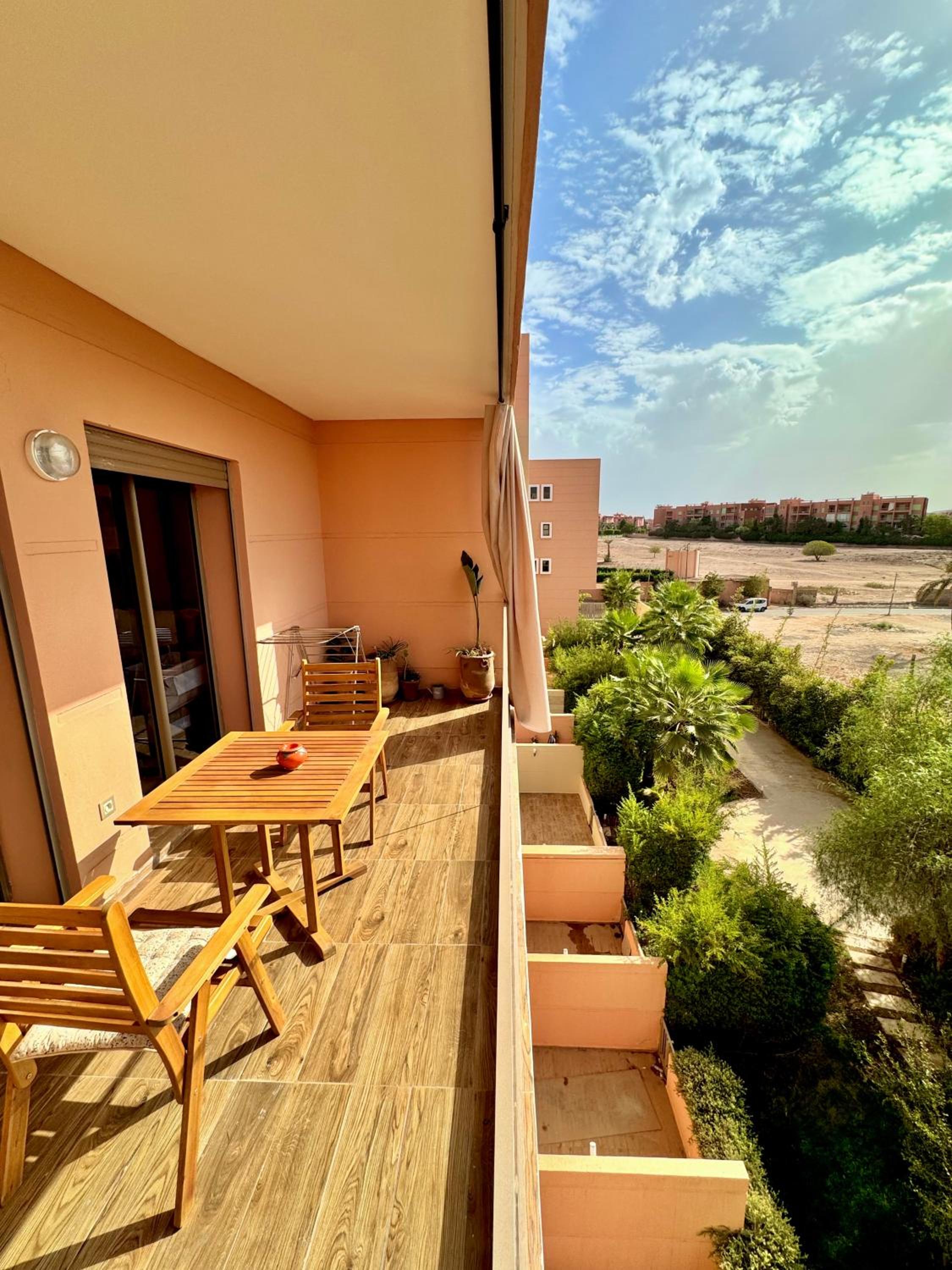 Pearl Garden Studio Cosy Lux Elegant Sunny Terrace Piscine view 2