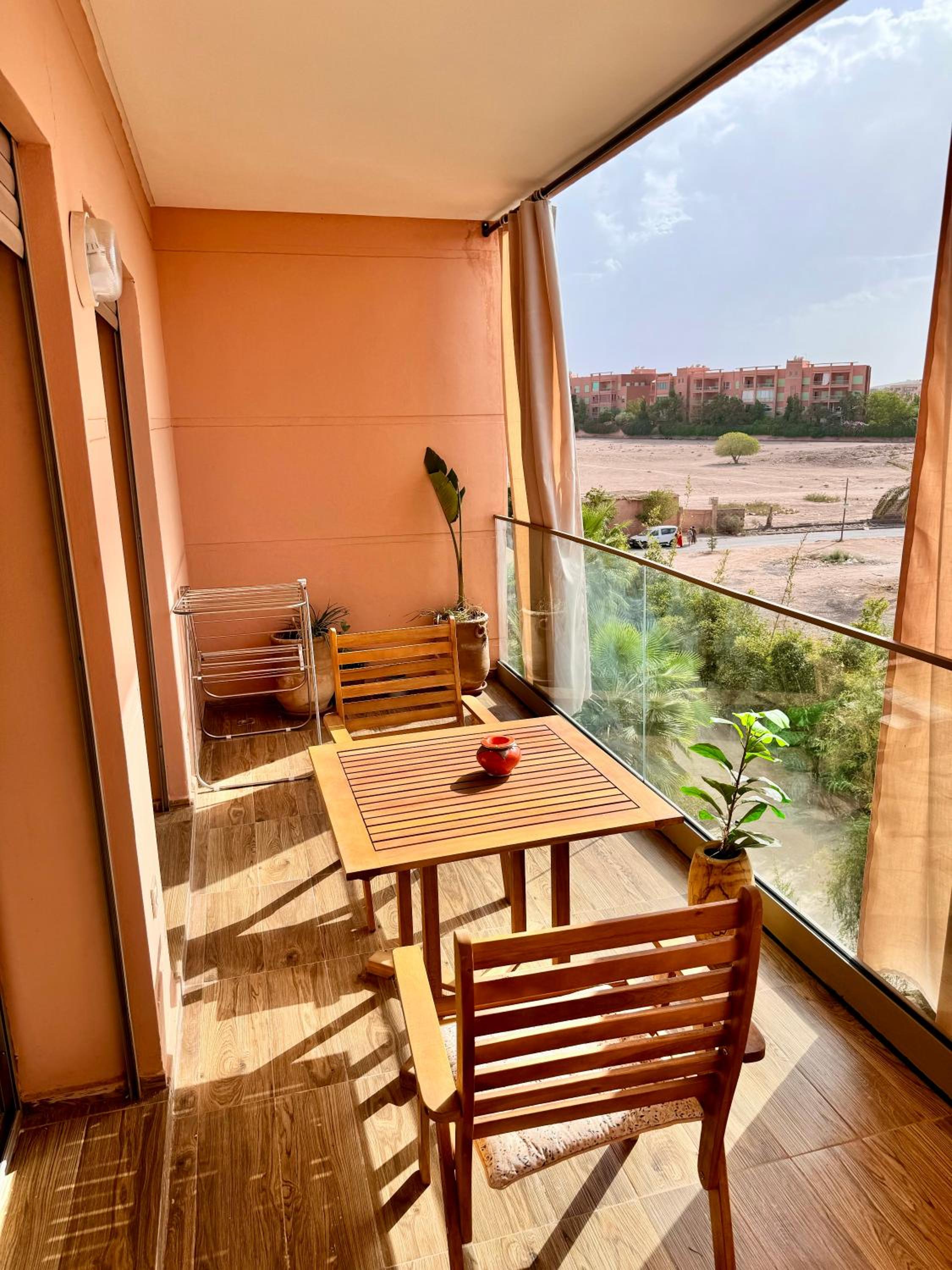 Pearl Garden Studio Cosy Lux Elegant Sunny Terrace Piscine view 4