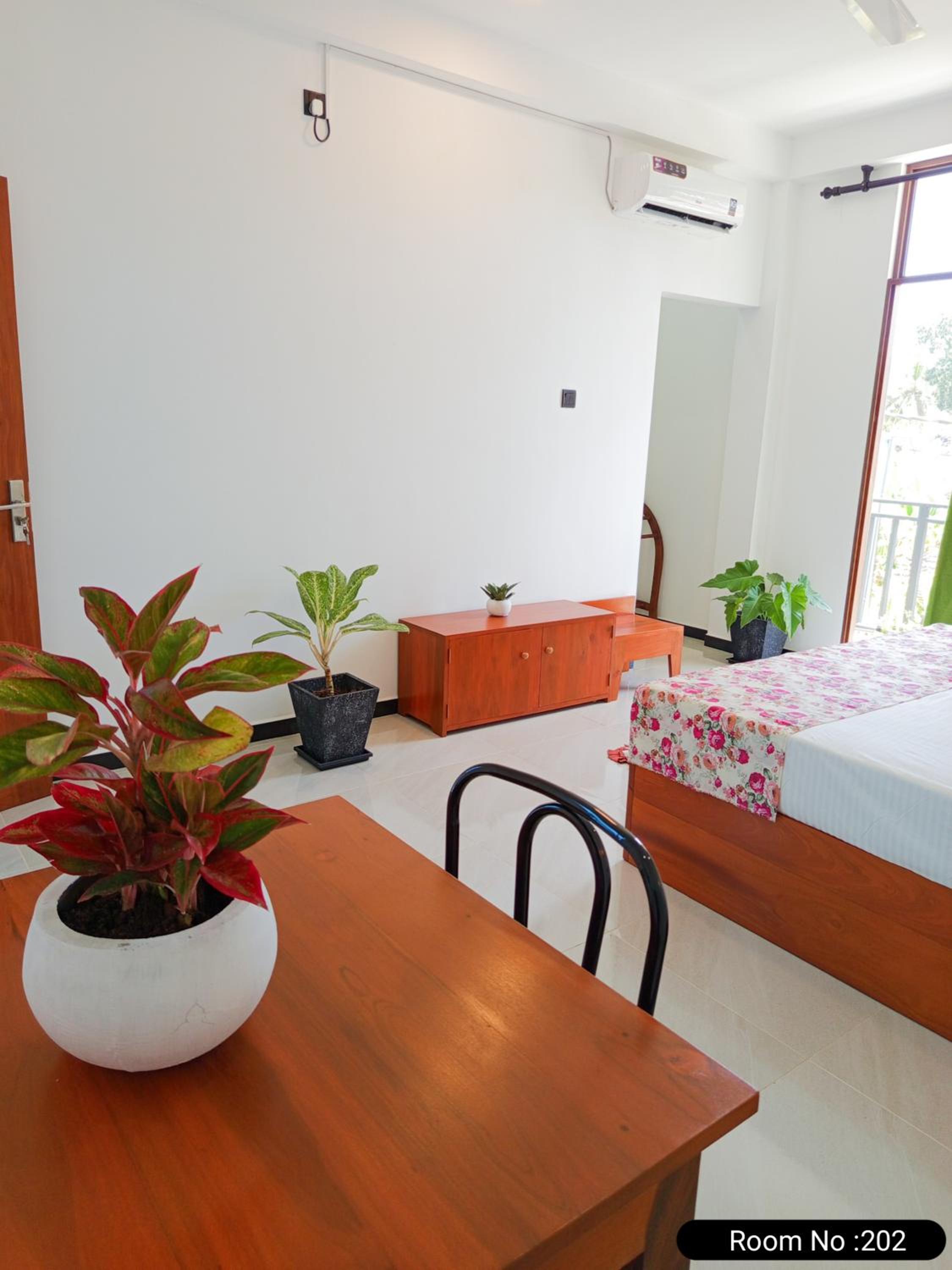 Randon Resort Mirissa