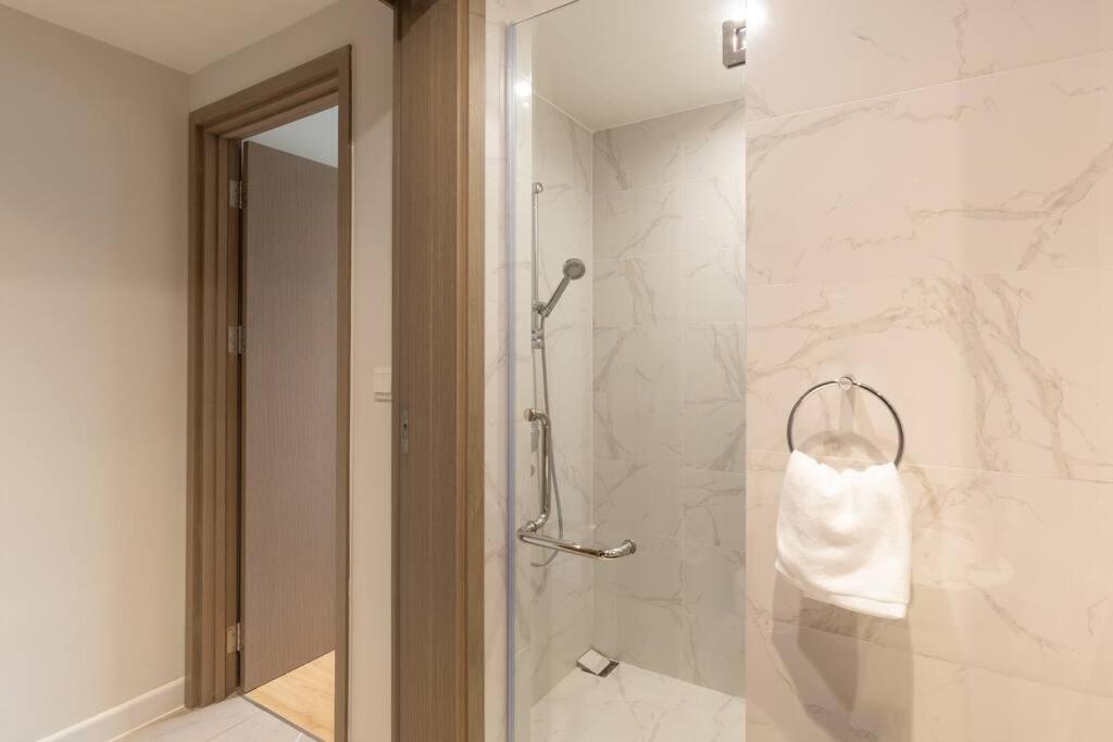 Luxury Modern 2Brs 2Wc, Zenity D1 City View