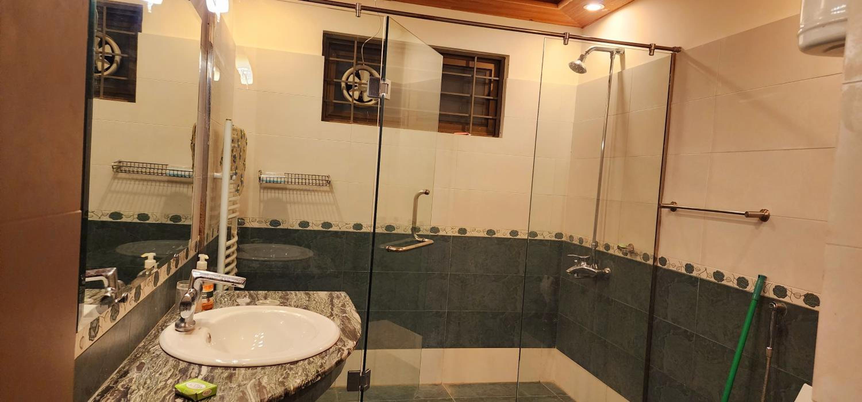 Haven Lodge Bhurban by Haven Holiday Homes - Deluxe Rooms with Mountain View view 3