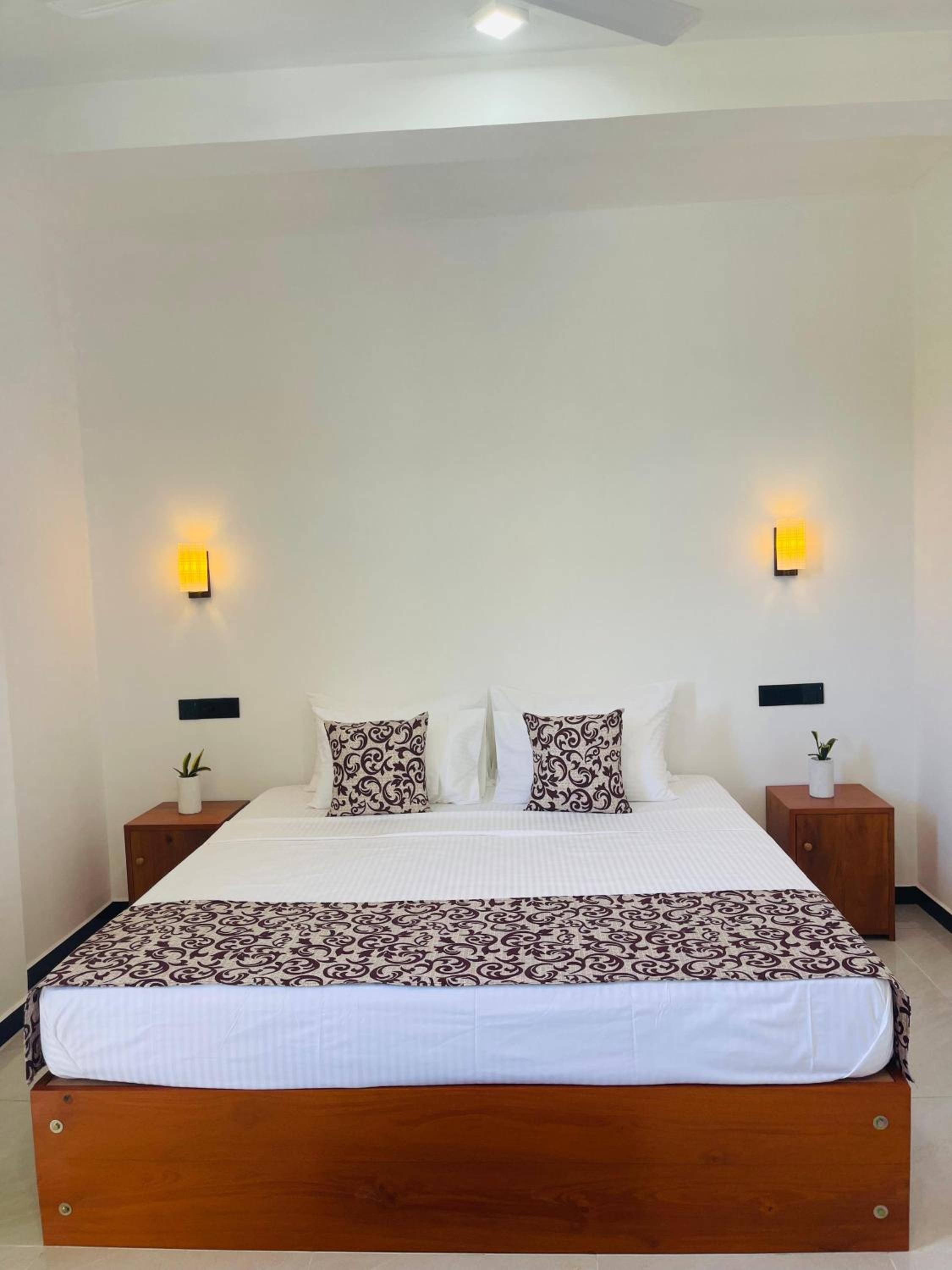 Randon Resort Mirissa