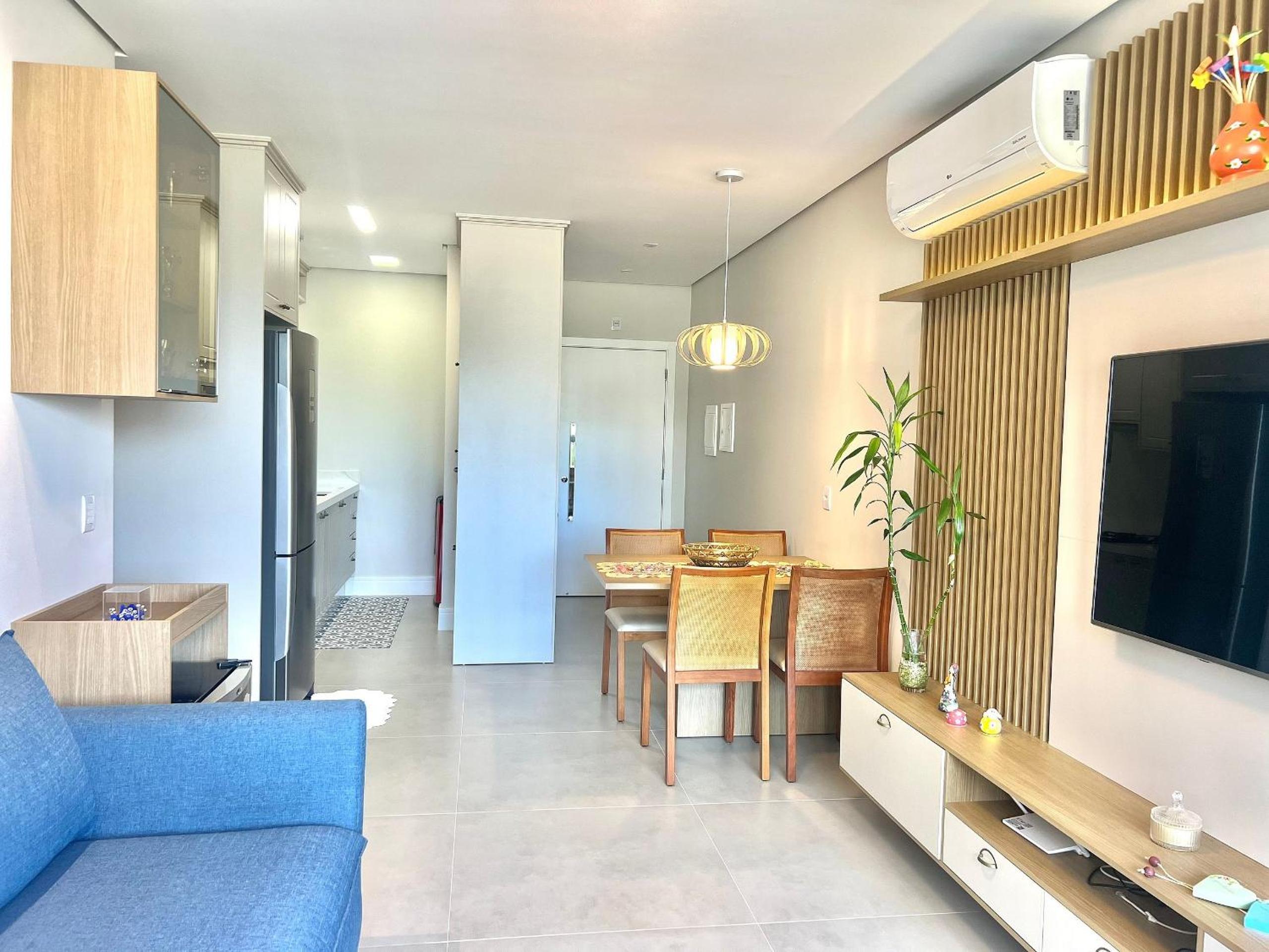 Lindo Apartamento! 100m da Praia Grande! EC01I