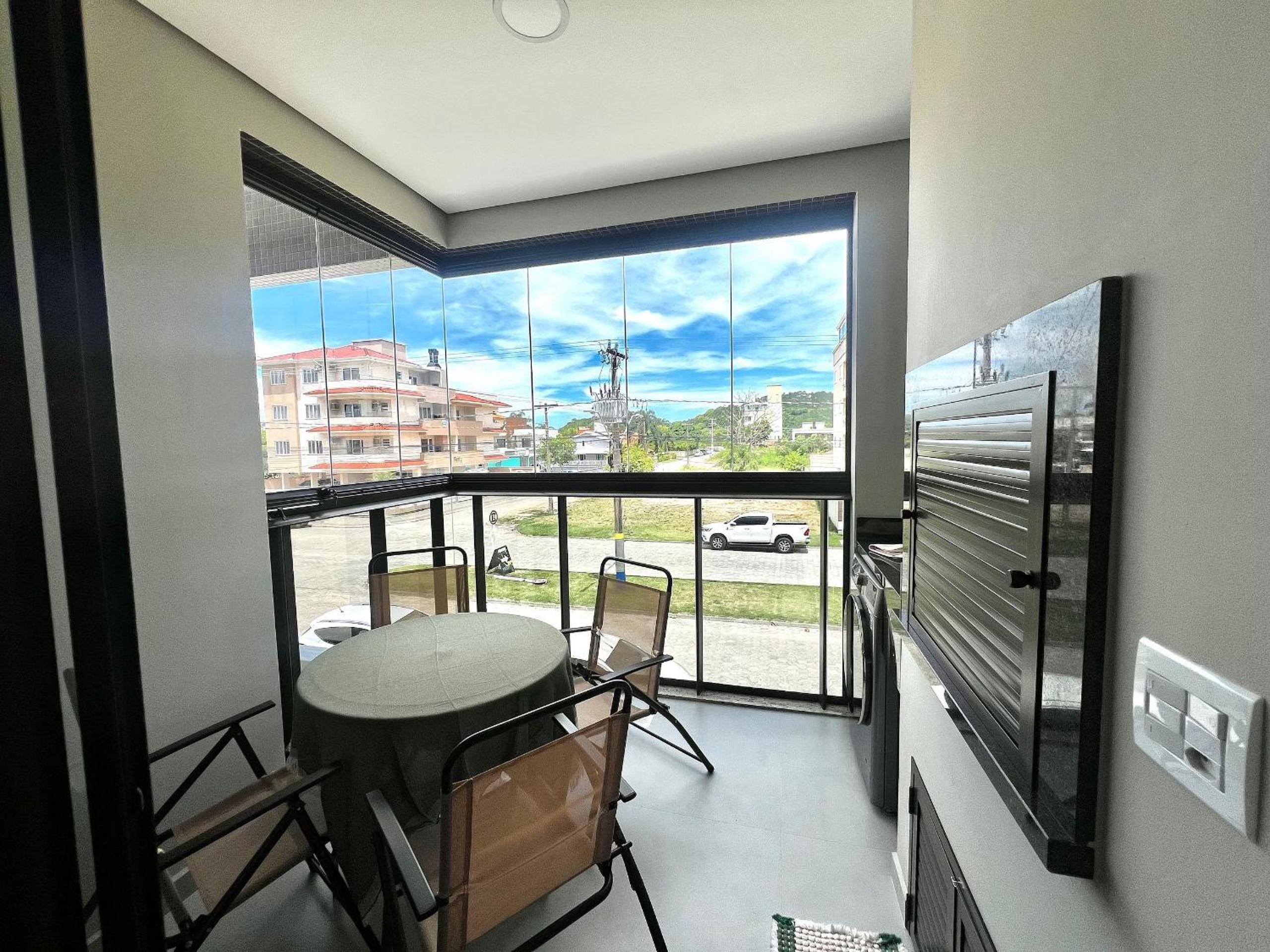Lindo Apartamento! 100m da Praia Grande! EC01I