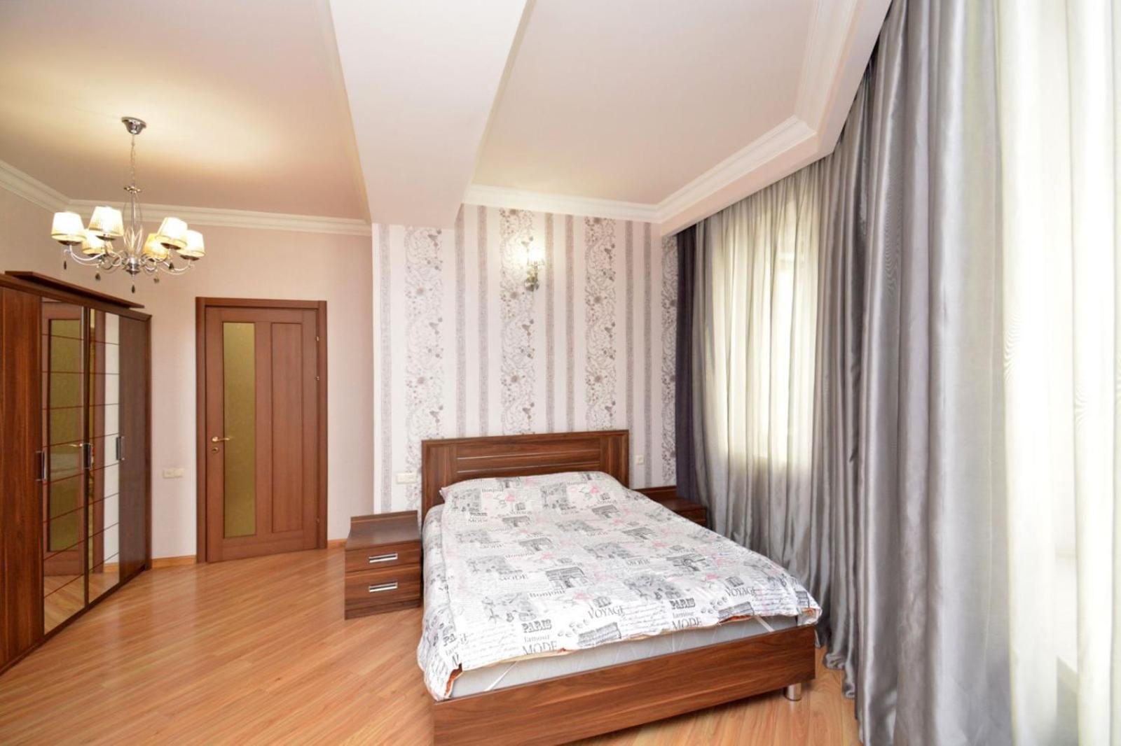Northern Avenue, 2 bedrooms Unique ,Comfortable apartment HH550