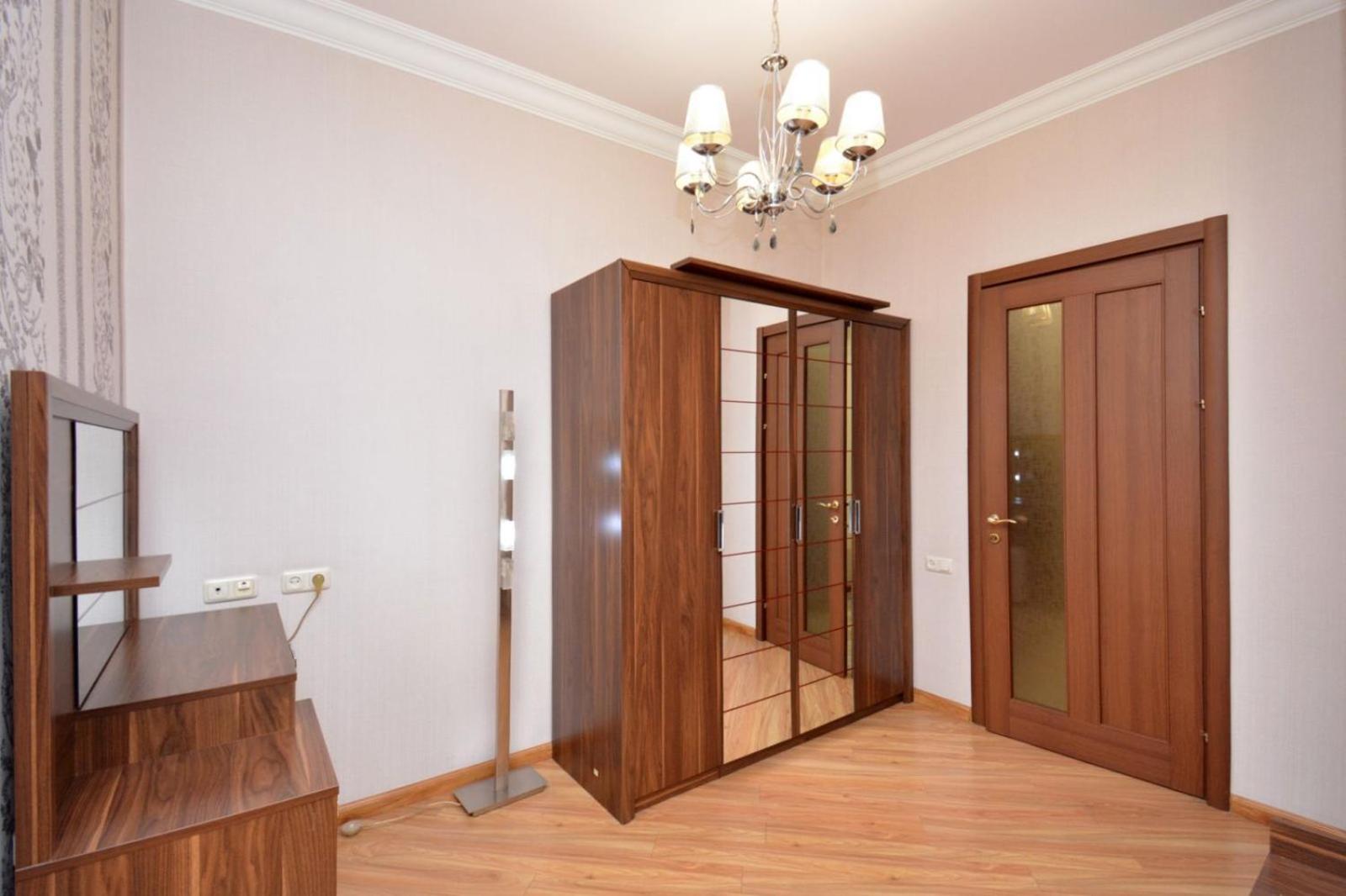 Northern Avenue, 2 bedrooms Unique ,Comfortable apartment HH550