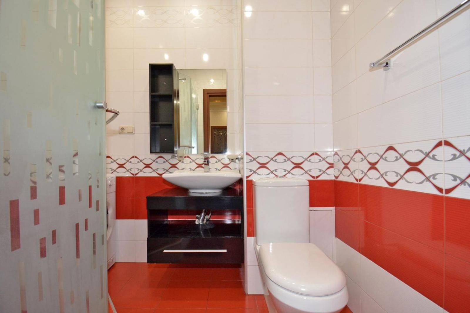 Northern Avenue, 2 bedrooms Unique ,Comfortable apartment HH550