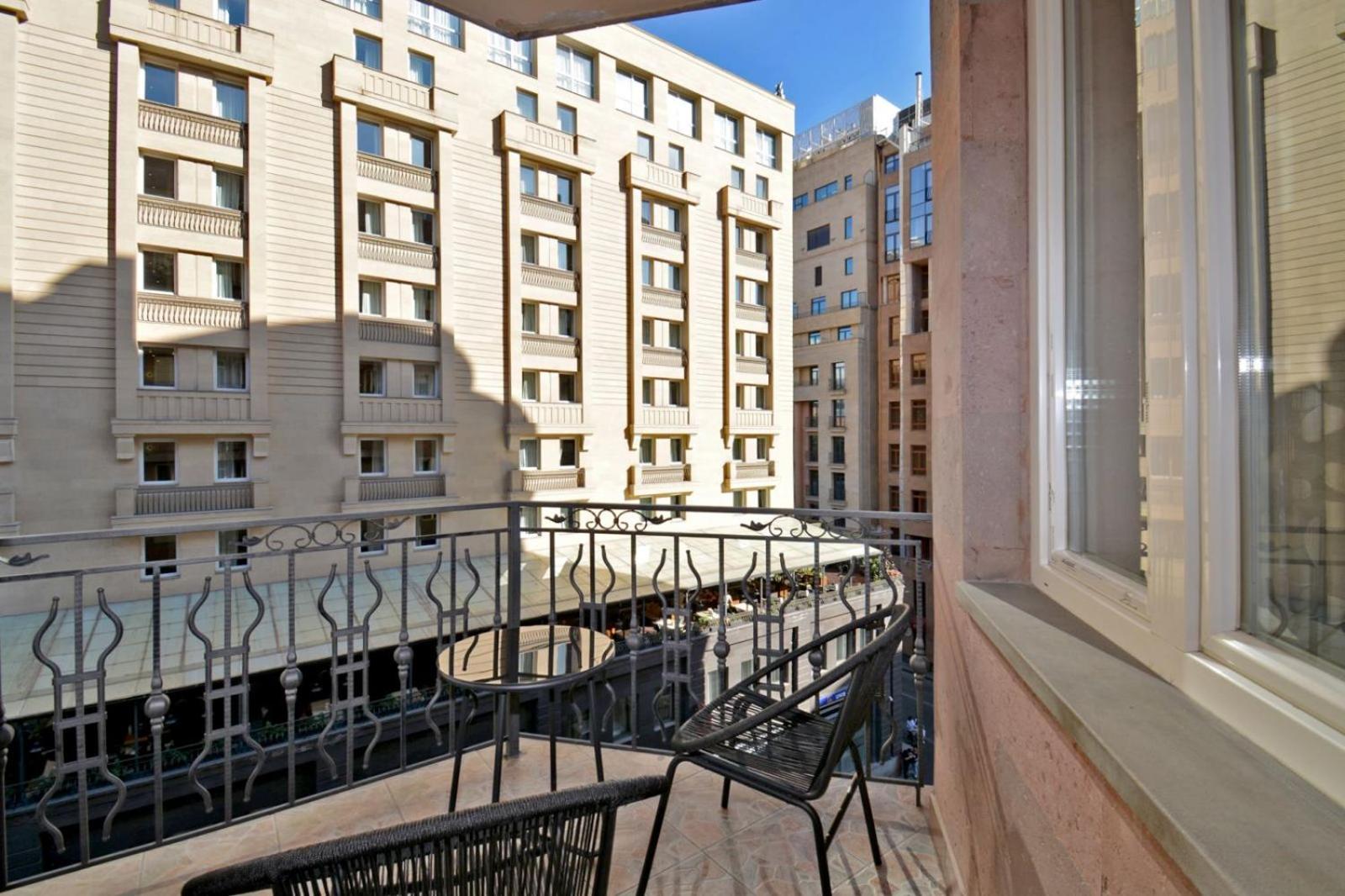 Northern Avenue, 2 bedrooms Unique ,Comfortable apartment HH550