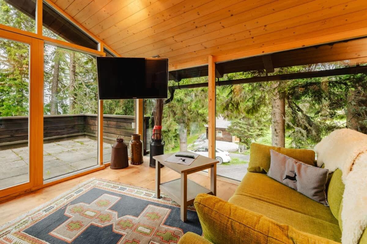 Lima Alpine Lodges - Almhaus Petra