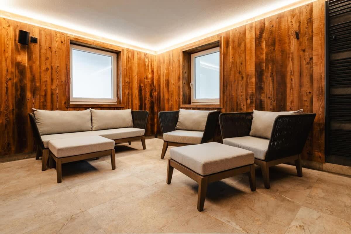 Lima Alpine Lodges - Almhaus Petra