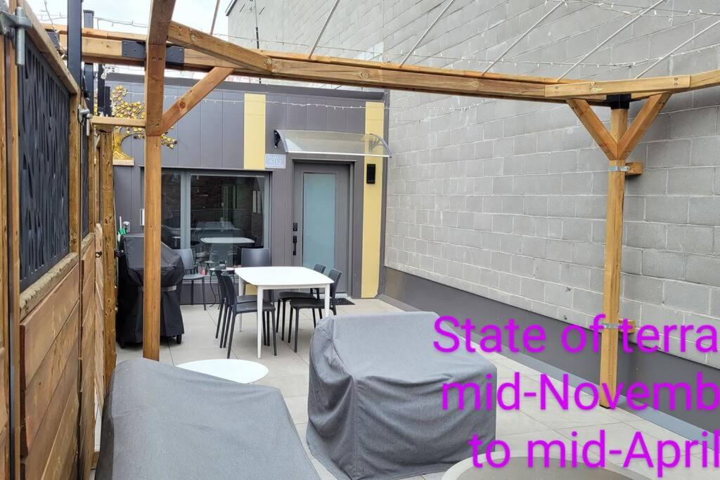 Plaza12 - StringLights, XL Terrace, restos & shops