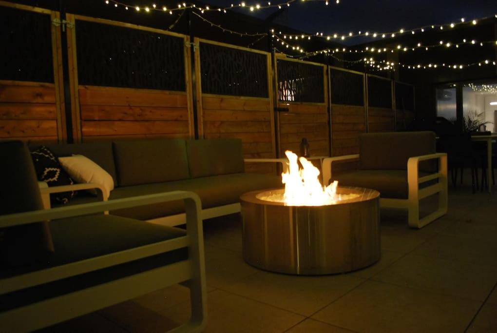 Plaza12 - StringLights, XL Terrace, restos & shops