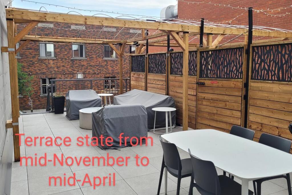 Plaza12 - StringLights, XL Terrace, restos & shops