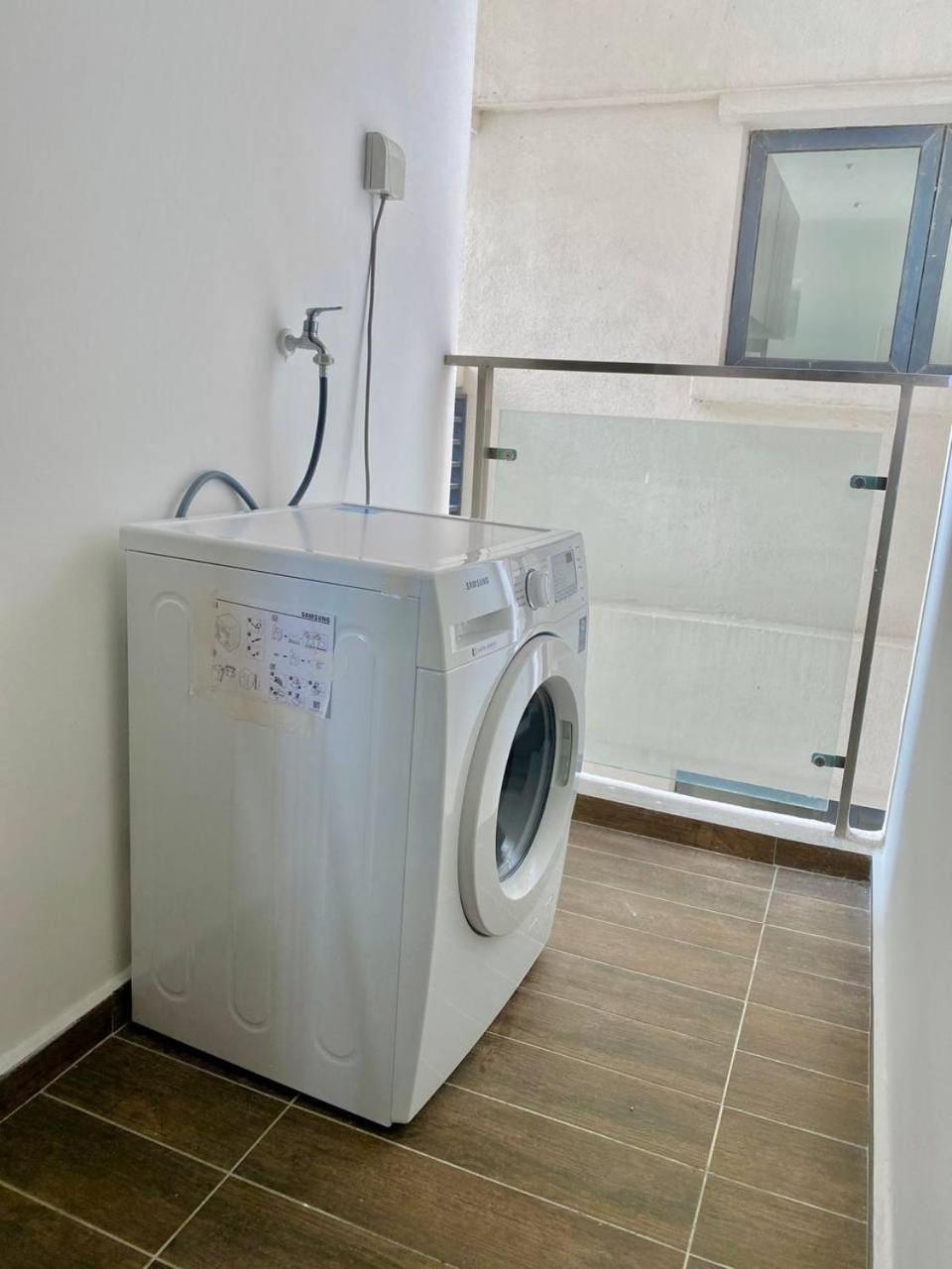 Wind Serenity at Country Garden Danga Bay with 2CarParks FOC Netflix Access and YouTube Premium 3Beds3Bath for 6-13pax by Minshuku