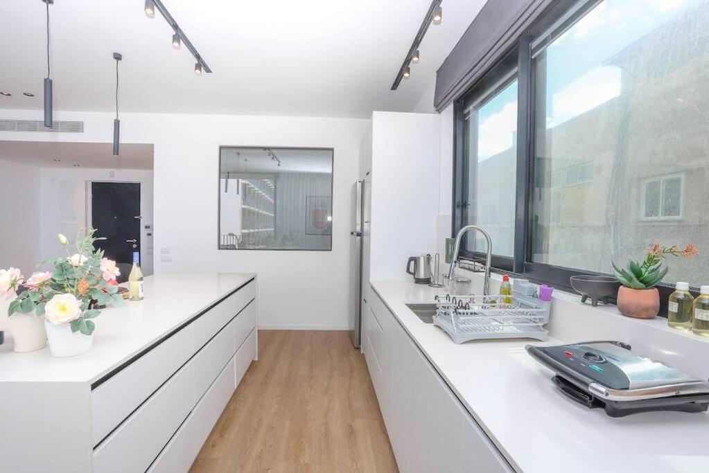 Luxury 2BD Beach Apartment 15 view 2