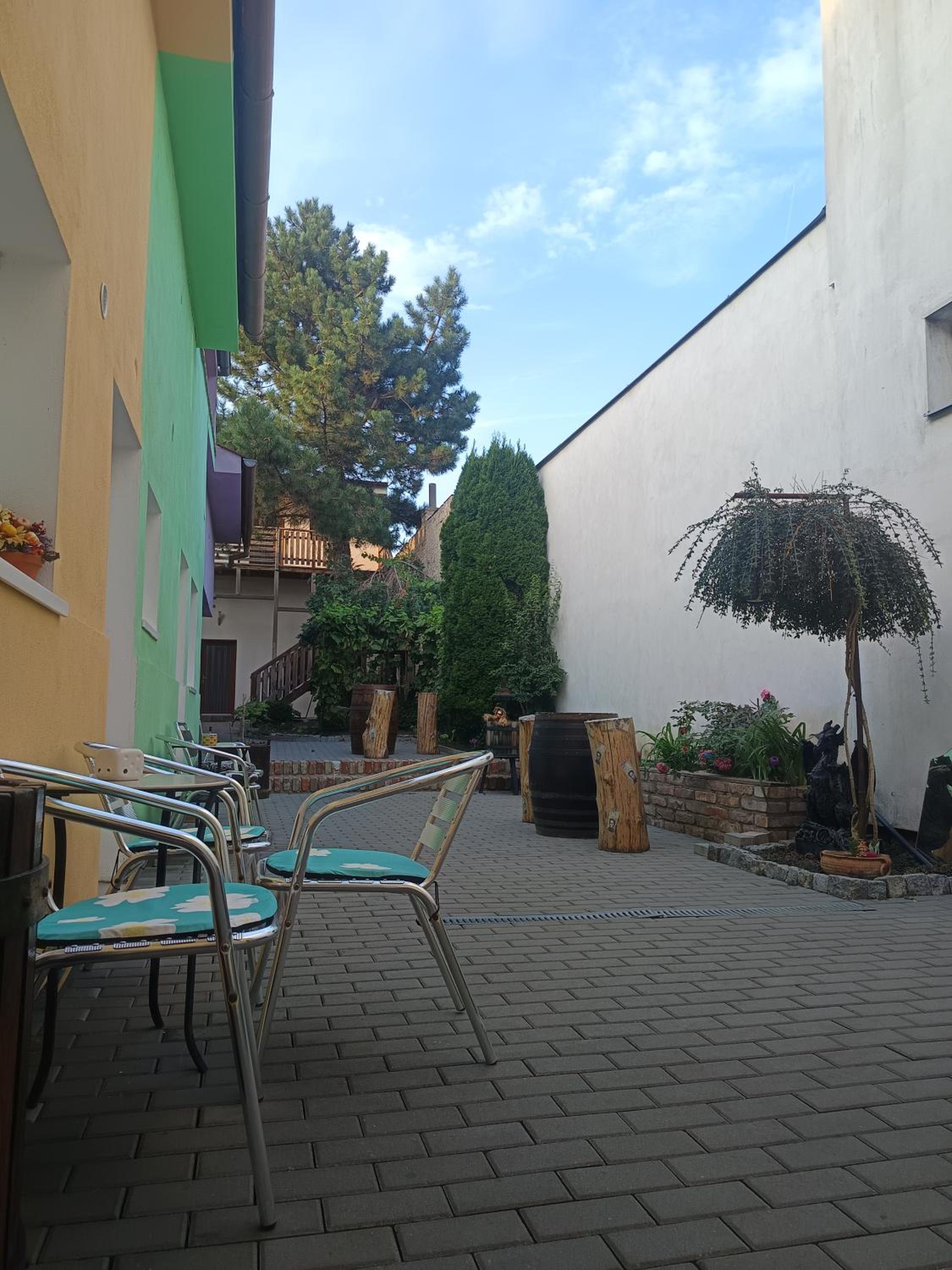 Photo 23