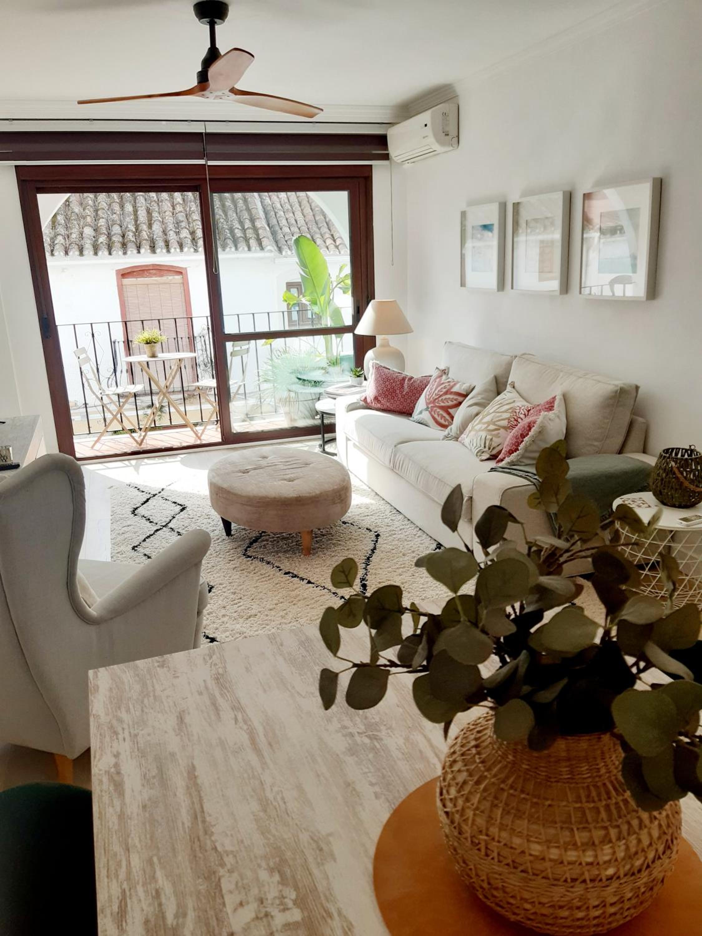Impressive apartment with 3 bedrooms metres from the beach