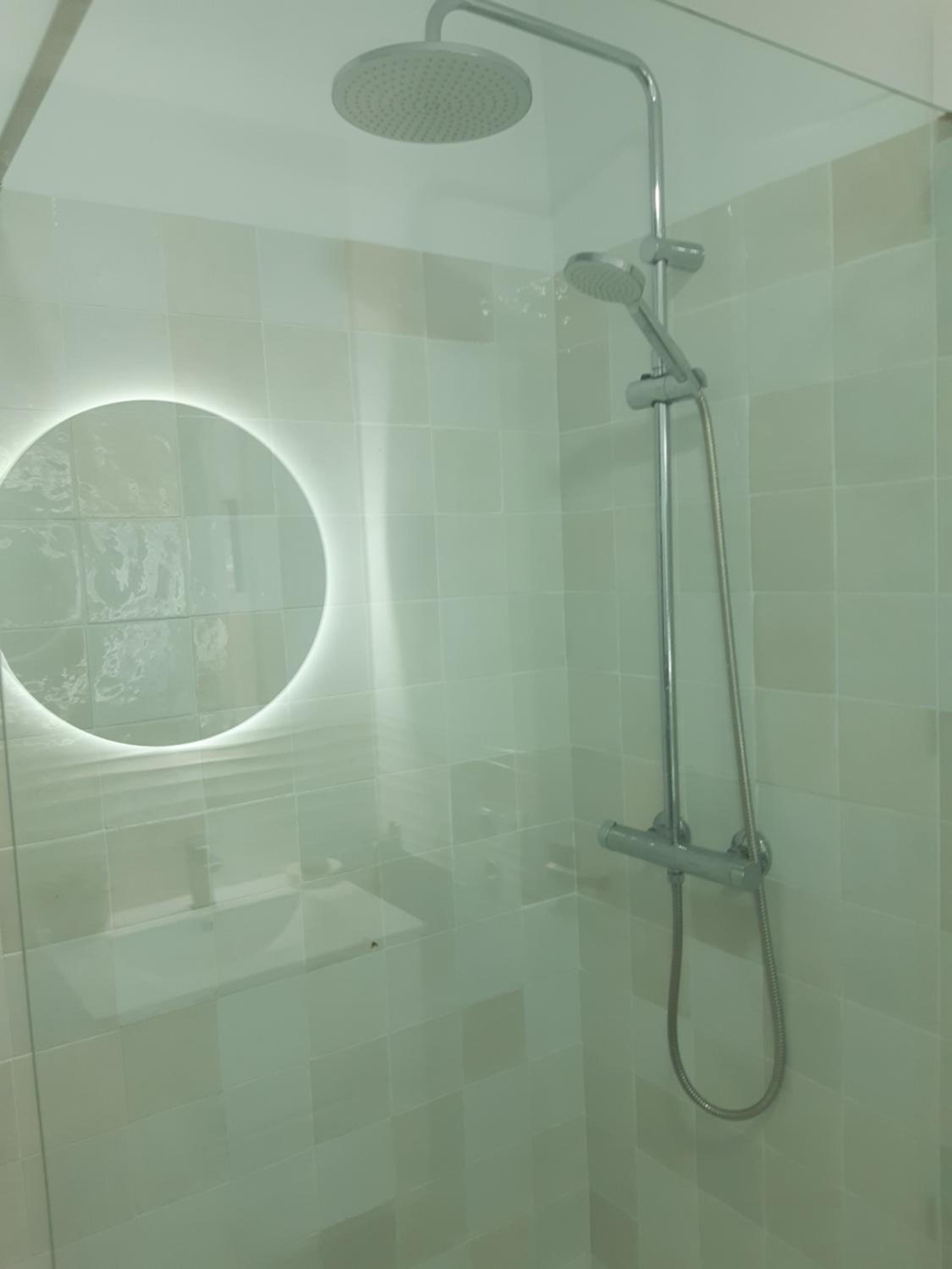 Impressive apartment with 3 bedrooms metres from the beach