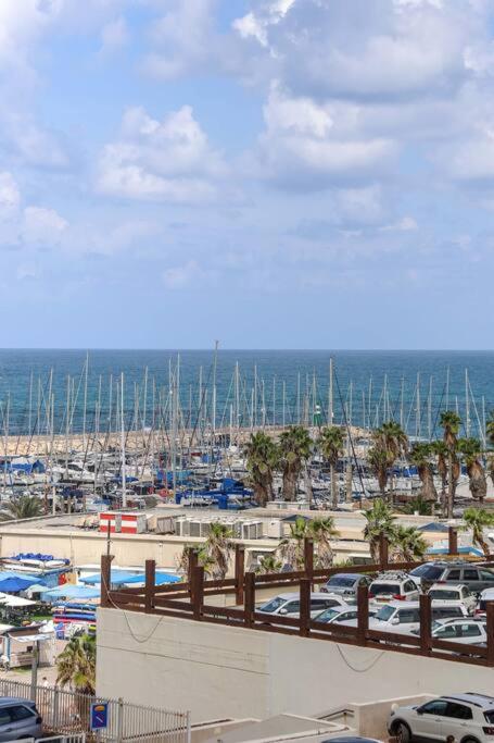 Luxury 2BD Beach Apartment 19 view 4