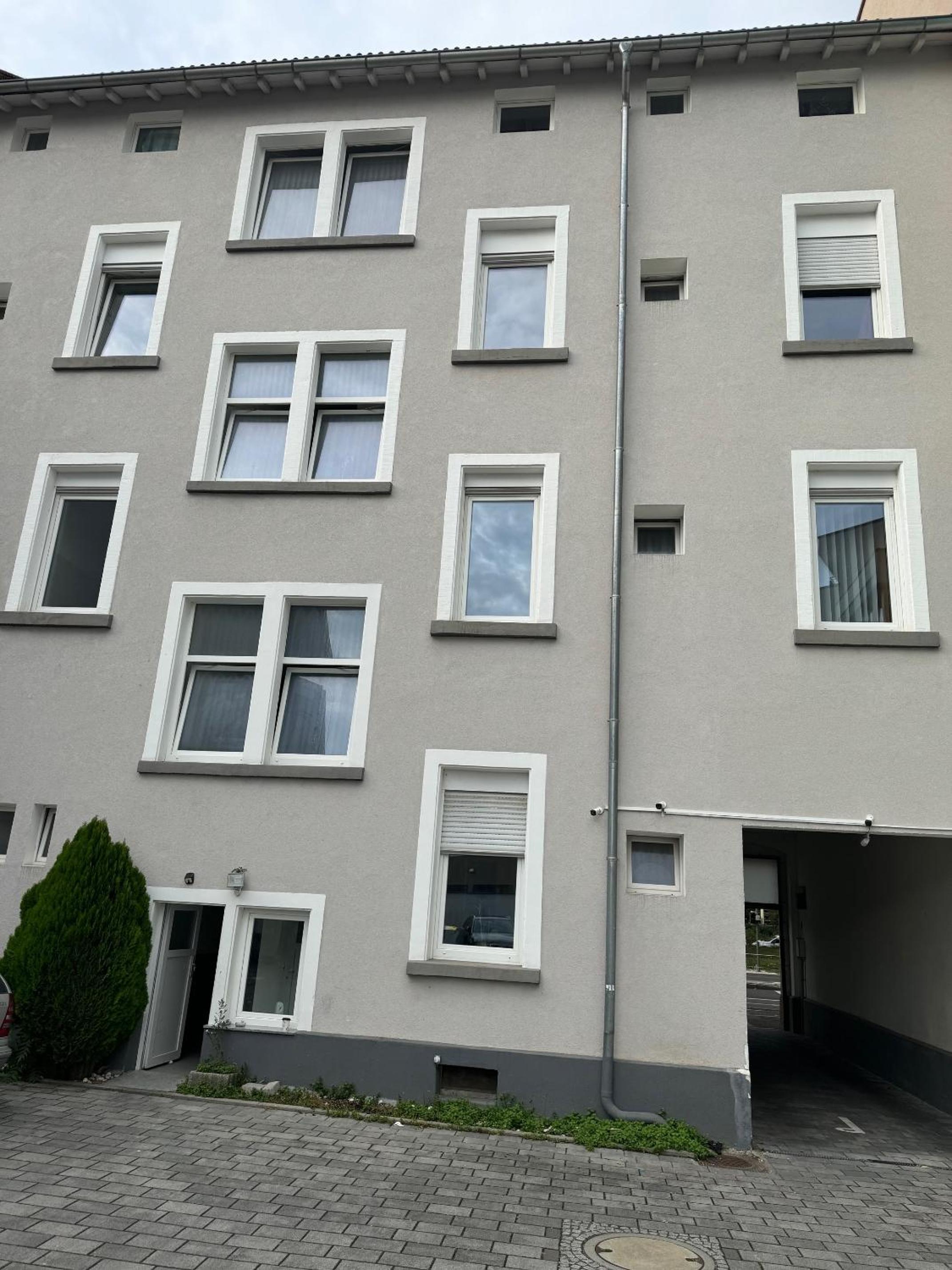 Zentrale 3 Zimmerwohnung mit kostenlosem Stellplatz