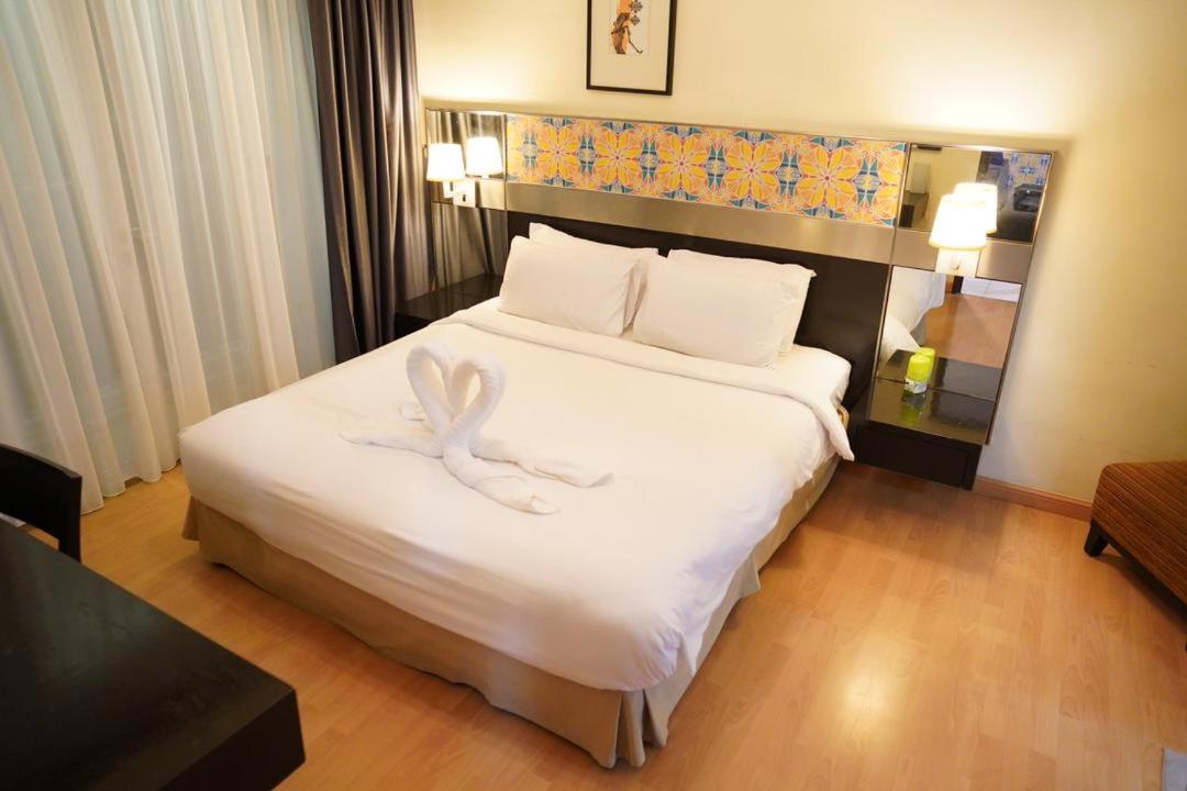 The Luxe Stay