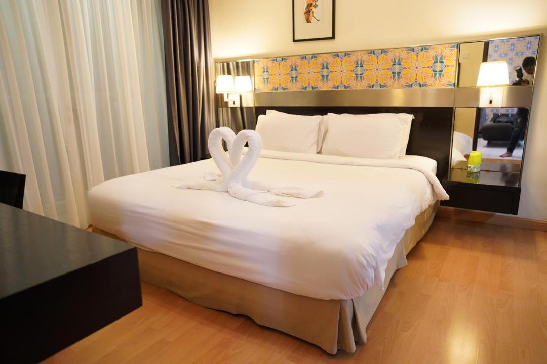 The Luxe Stay