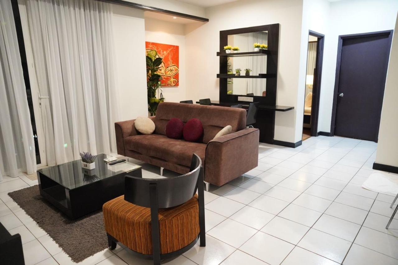 The Luxe Stay